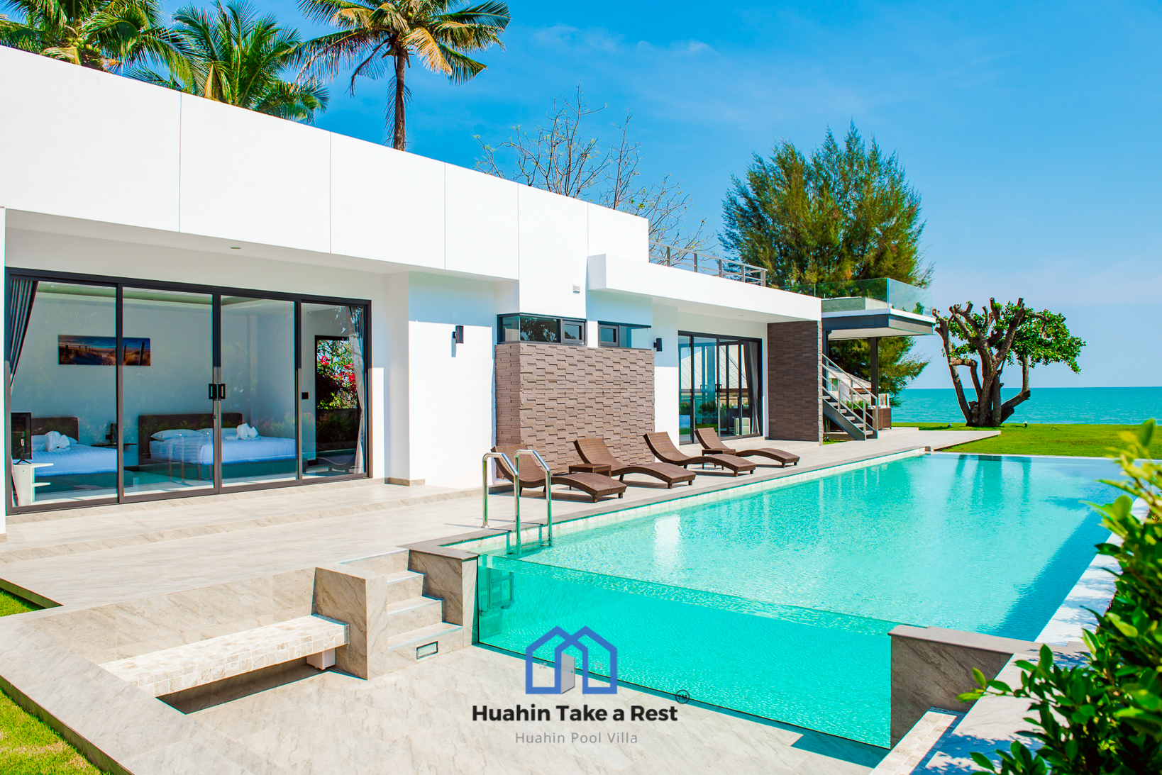 HR15039 บ้านพักติดทะเลหัวหิน The Premium Beach Villa Hua Hin