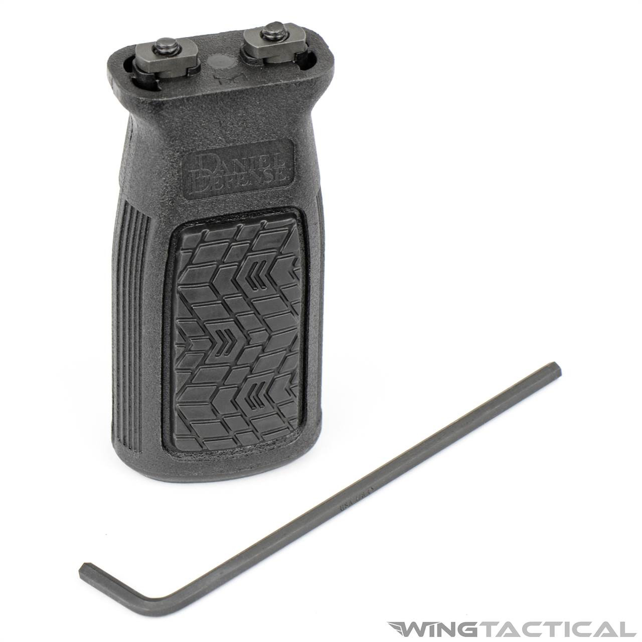 New. กริ๊ปมือหน้า Daniel Defense รุ่น Enhanced M-Lok (DANIEL DEFENSE ENHANCED M-LOK VERTICAL FOREGRIP)