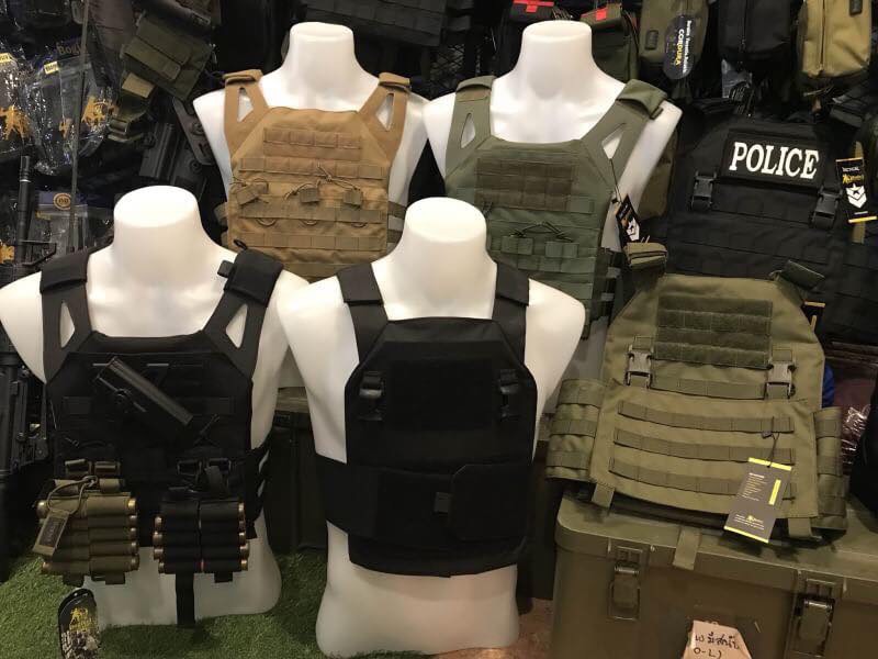 🔥New.สินค้ามาใหม่ครับ🔥 ปลอกเกราะ ผ้า Cordura มี สี ดำ เขียว ทราย 💰 1,500 บาท 📌สนใจรายการไหนเพิ่มเติมดูจากเว็บไซต์นี้ได้เลยครับ 📌❗️ราคาโปรโมชชั่นราคาพิเศษ ❗️📌 ✅ จำหน่ายอุปกรณ์ยุทธวิธีทุกช