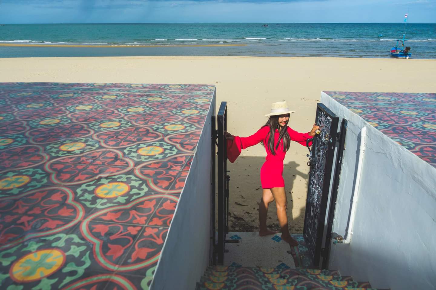 HR15007 บ้านพักติดทะเล บลูร็อค วิลล่า แอทปราณฯ บ้านเดี่ยวติดทะเล สระส่วนตัว เดินลงทะเลได้เลย