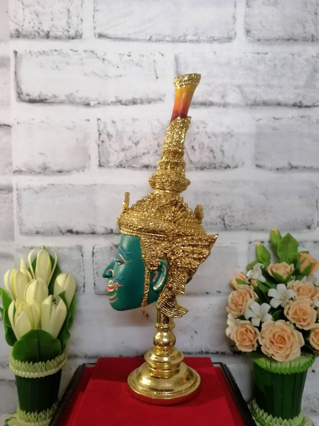 พระปรโคนธรรพ ขนาดกลาง เรซิ่นปิดทอง พร้อมฐานปิดทอง