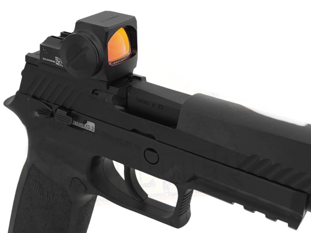 New. Red Dot Sig Sauer ROMEO-X Compact งานเกรด AAA Full Marking (Scale 1:1) ทนแรงรีคอยน์ปืน GBB ได้ สามารถติดตั้งบน P365 ได้โดยไม่ต้องมีเพลท จุดเล็ง สีแดง ปรับสว่างได้ 9 ระดับ ขนาดของจุดแดงคือ 2 MOA และแบบวงครอบจุดขนาด 32 MOA มีศูนย์เล็ง Fiber Optic ให้ใน
