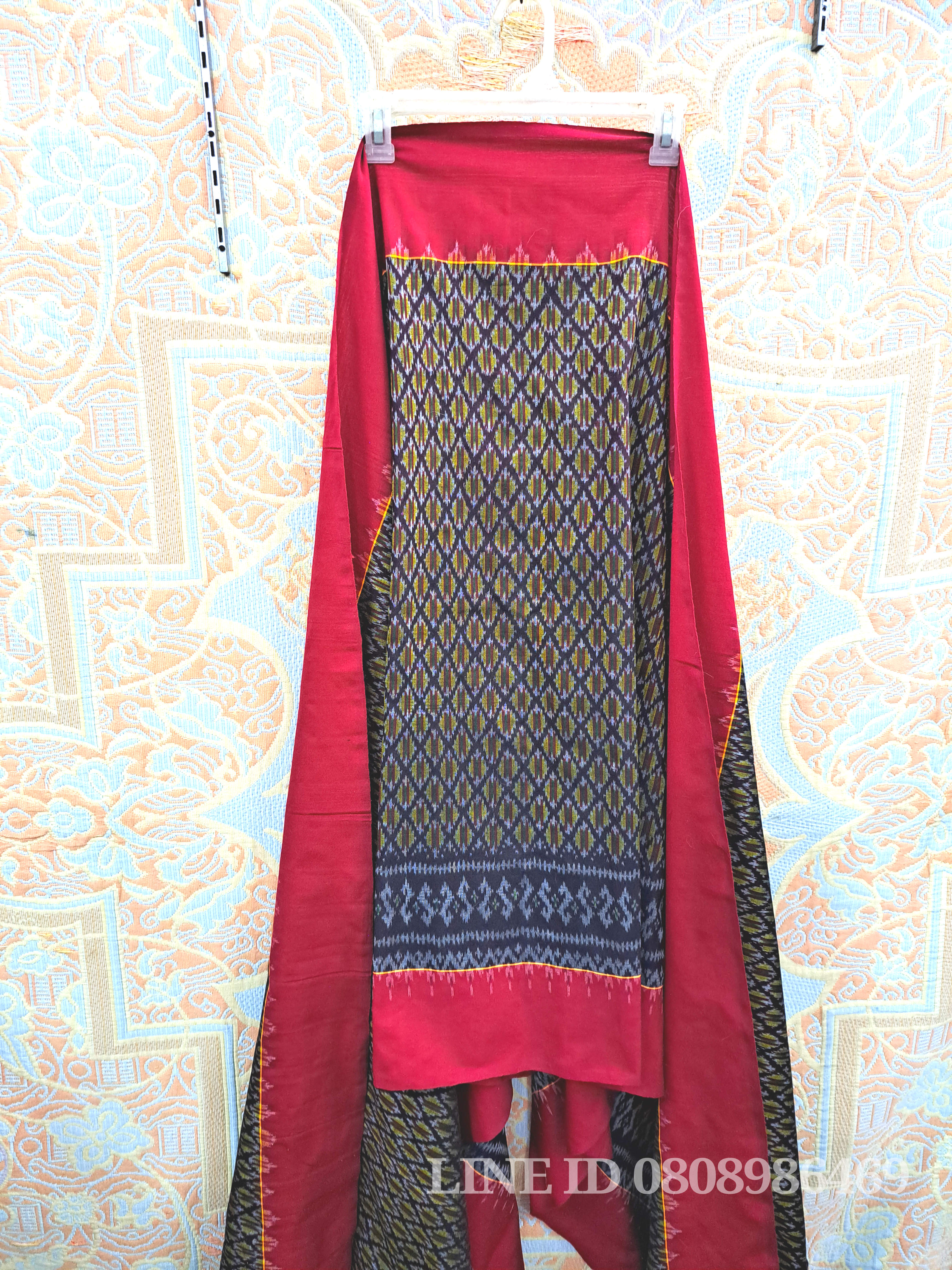 ผ้ามัดหมี่ตีนแดง ผ้าซิ่นตีนแดง ผ้าฝ้ายตีนแดง ผ้าทอพื้นเมือง บุรีรัมย์ ลายอัปสรามงกุฎกุญชร 2 เมตร