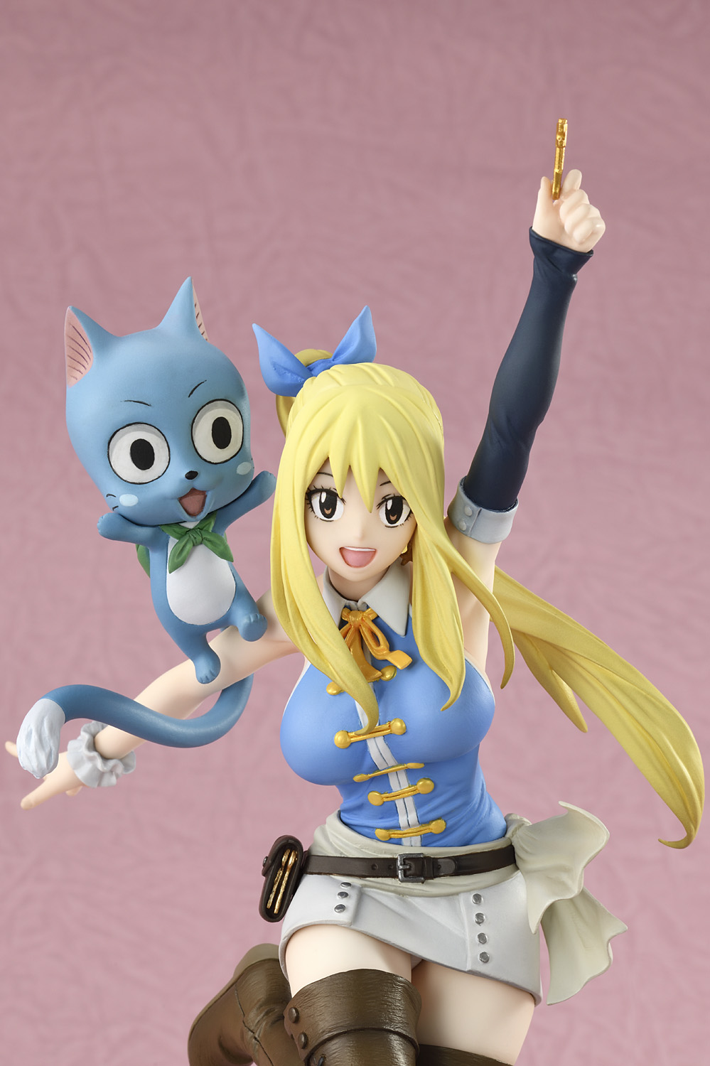 เปิดจอง : Lucy Heartfilia