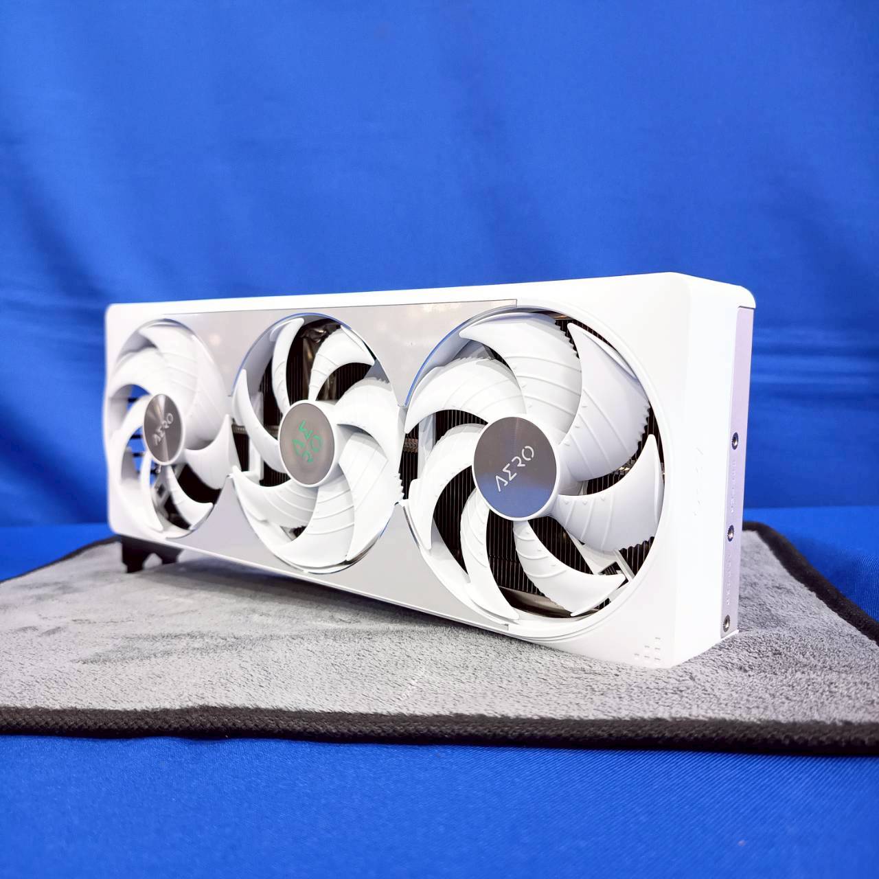 RTX 5080 Gigabyte AERO OC 16GB GDDR7 16GB 256bit นอนกล่อง 2 เดือน ประกัน Advice 27/8/2028