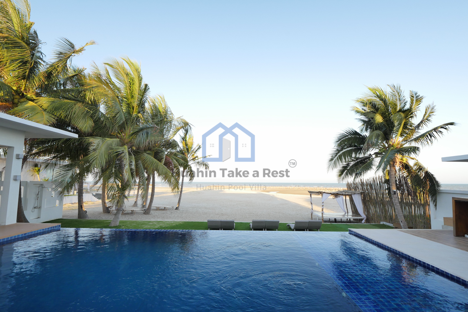 HR15009 บ้านซีบรีซ วิลล่าติดทะเลสุดหรู