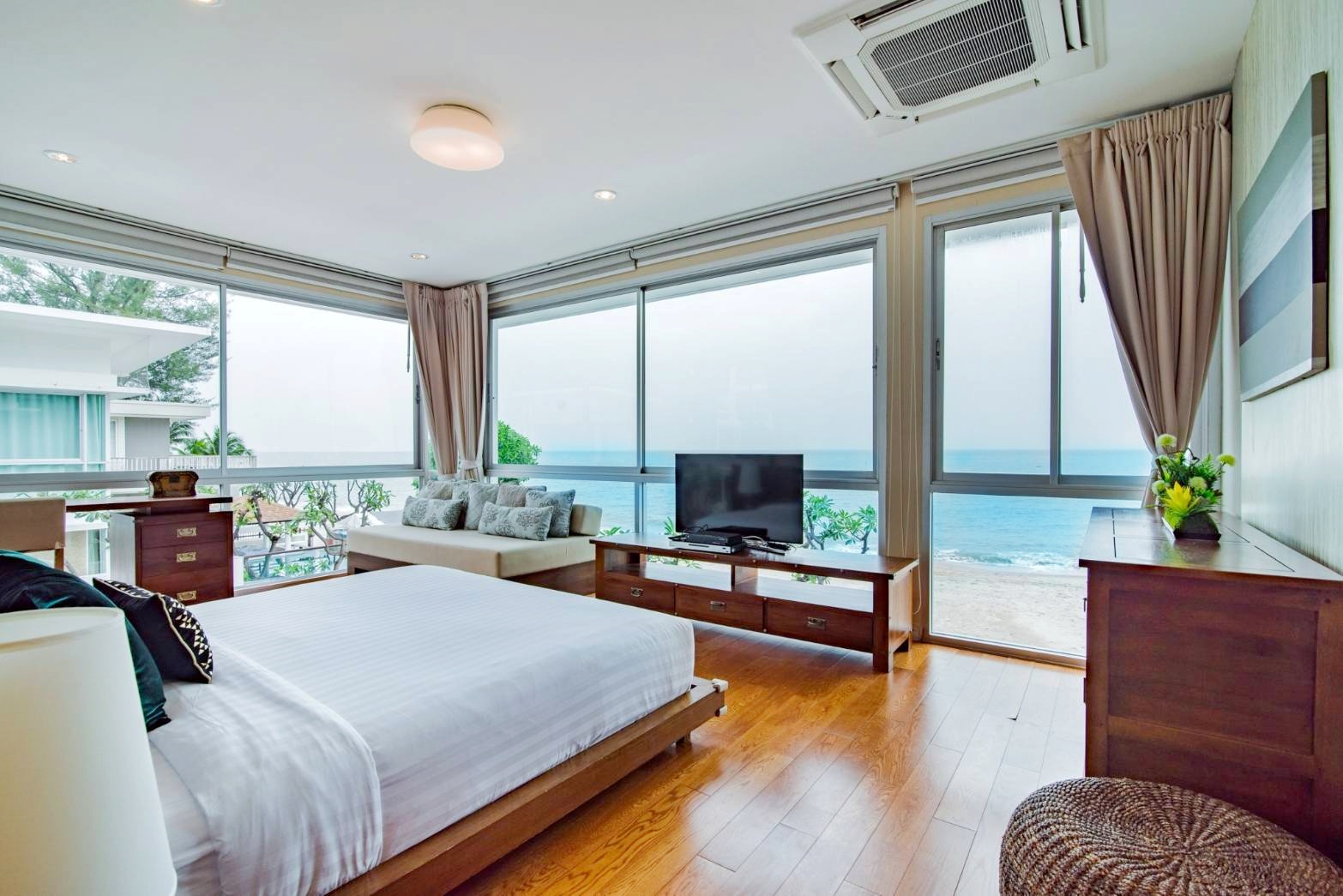 HR15016 บ้านพักหัวหิน บ้านเดอะ เซนส์ ติดทะเล