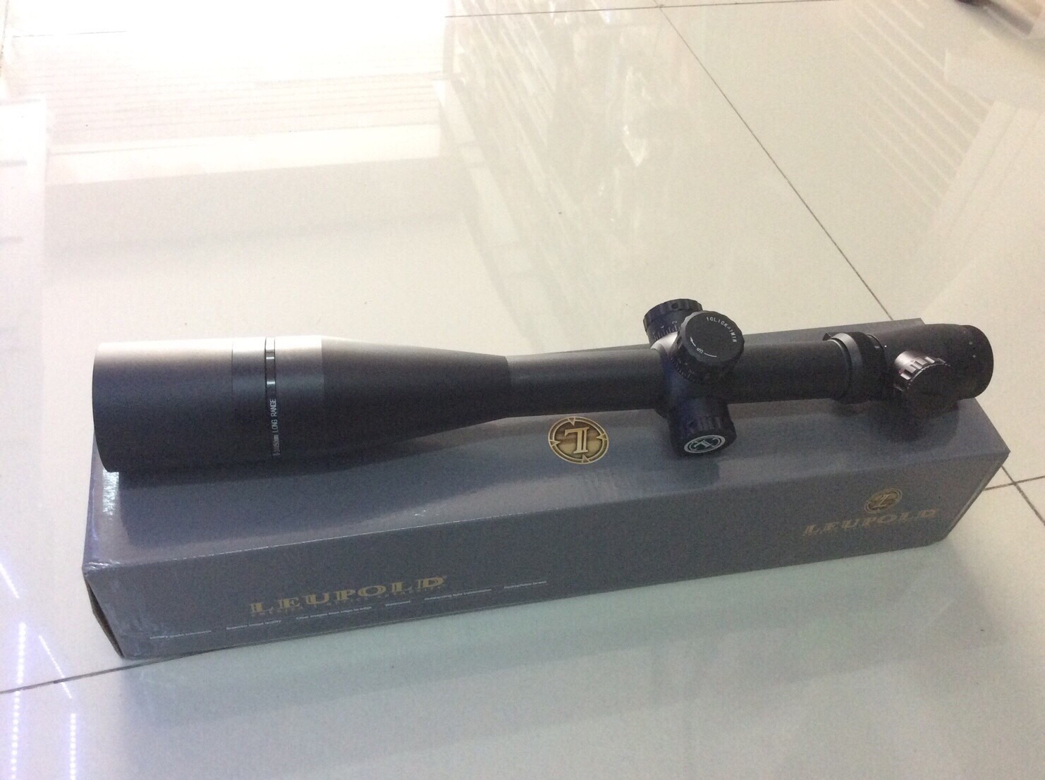 New.สินค้ามาใหม่ สโครปติดปืนจริง LEUPOLD MARK4 มาพร้อมข้อต่อบังแสง ระดับซูม 6-24x50 ราคาพิเศษ