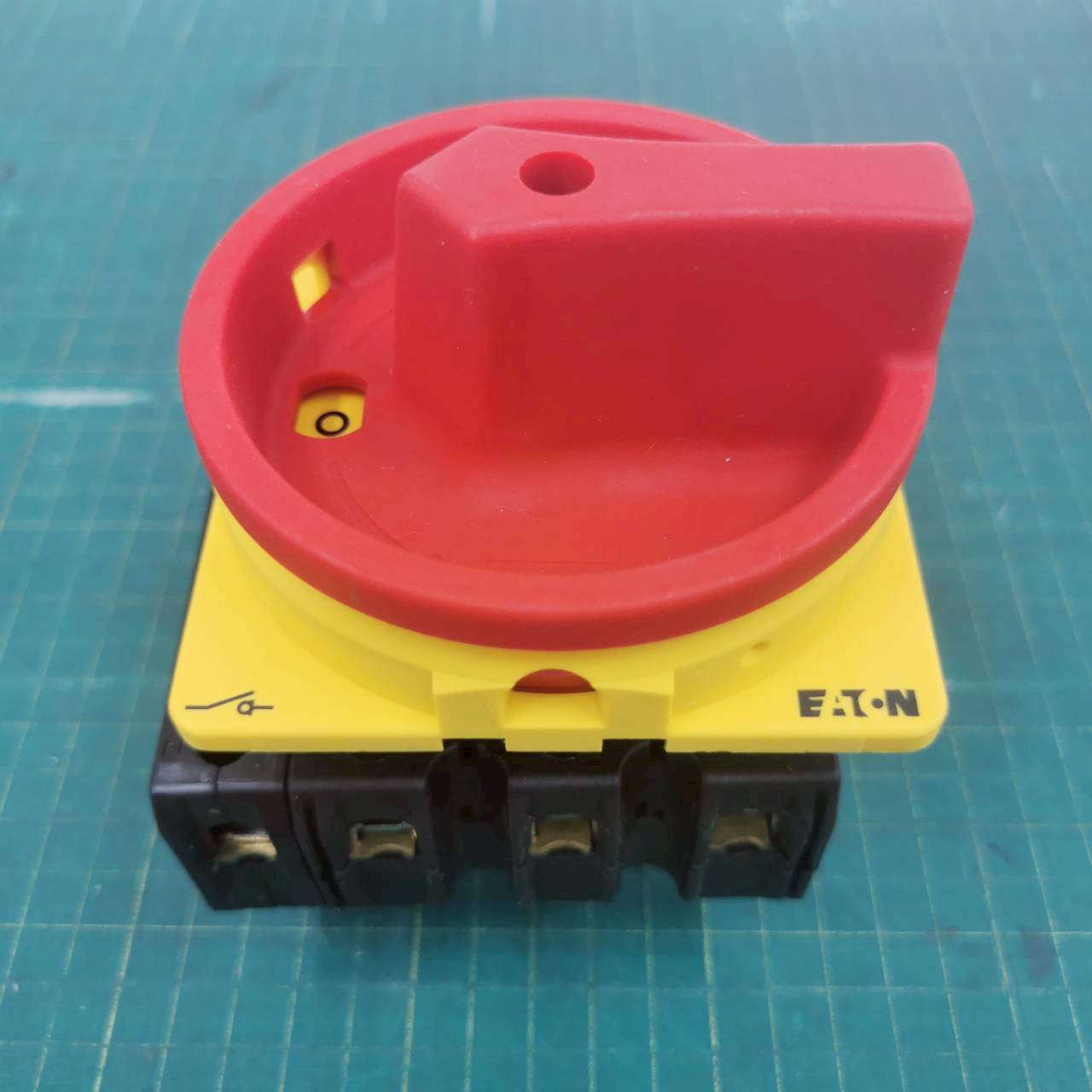 สวิตช์หลัก EATON P3-63/EA/SVB/N 63A 30kW IP65 Main Switch 3P+N Pole Flush Mount Isolator Switch