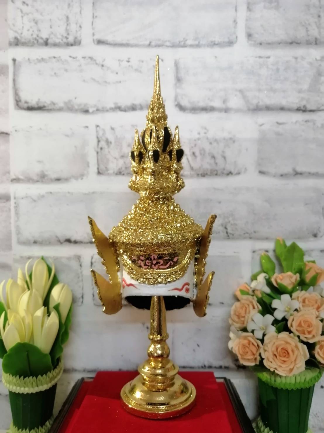 พระปัญจะสิงขร ขนาดกลาง เรซิ่นปิดทอง พร้อมฐานปิดทอง