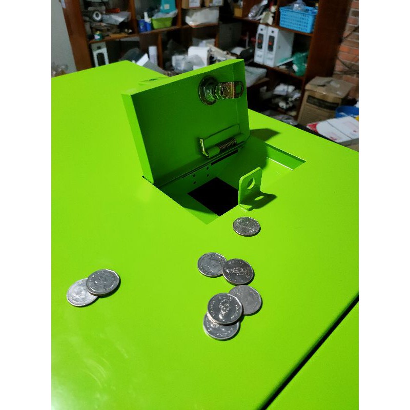 QR เครื่องจำหน่ายสินค้าอัตโนมัติ 4ชั้น 20แถว ตั้งพื้นใหญ่⭐⭐⭐⭐⭐ รุ่น CCK Smart 25QR รุ่นชำระเงินด้วยQR ,ธนบัตรและเหรียญ