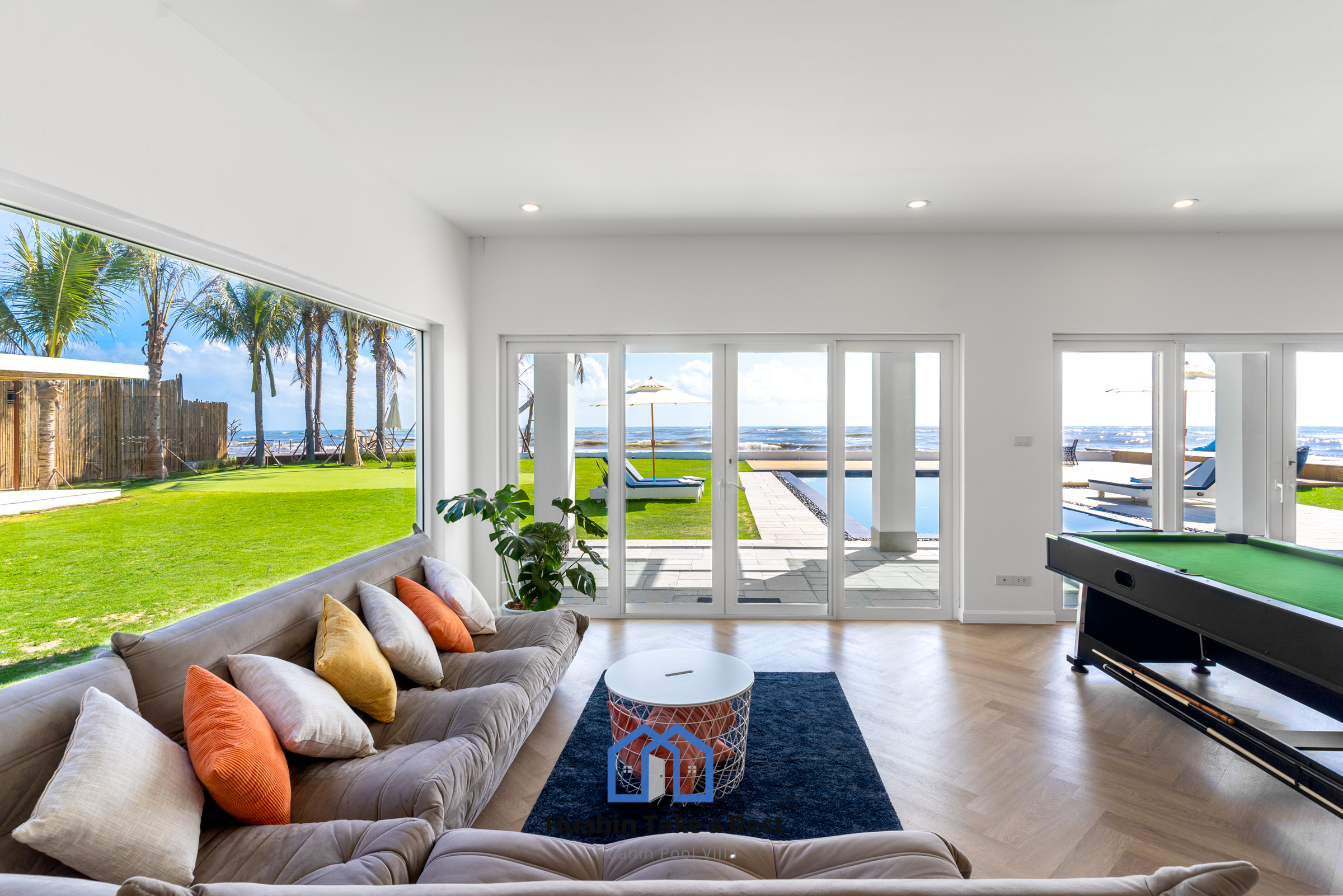 HR15051 บ้านพักติดทะเล The Colonial Beach สามร้อยยอด