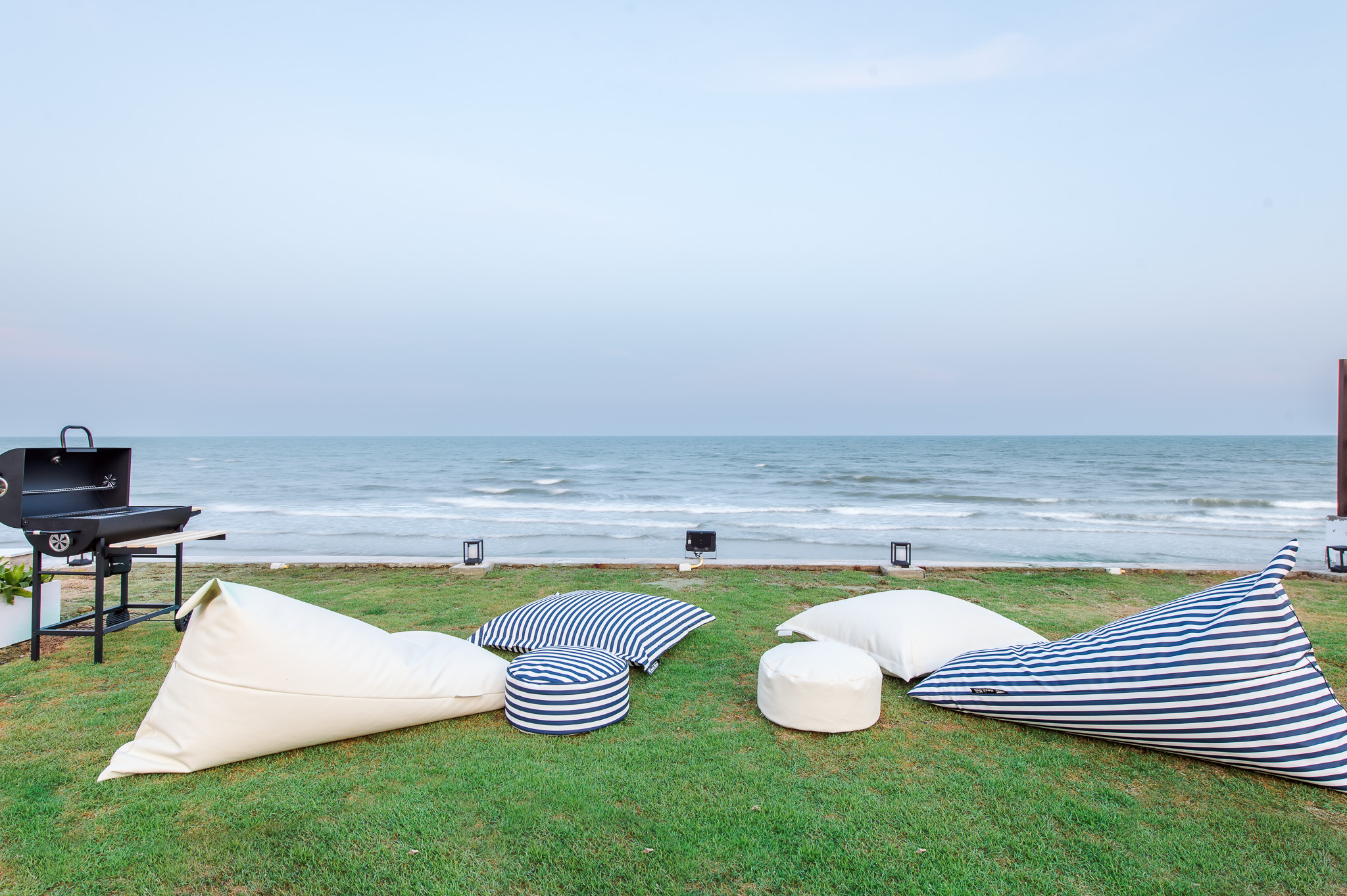 HR15066 บ้านพักติดทะเลหัวหิน The Casa Rocca Beach Villa HuaHin