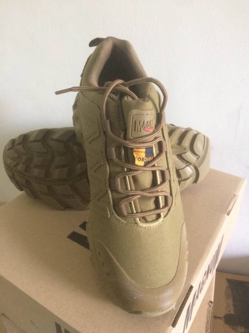 New.รองเท้า Magnum กันน้ำ พื้นหนึบ / ดอกยางหนา / ถึกทนสไตล์ 🔰 เนื้อผ้า Condura ที่เป็นที่รู้จักกันดี ที่ทหารทั่วโลกใช้ ว่าเป็นเนื้อผ้าที่ถักทอ แน่นหนา มีความทนทานสูง มากกว่าตะกูล D ทั้งหลาย (อย่าง 600D 1000D) 🔰ด้วยการออกแบบหรือดีไซน์ให้เหม