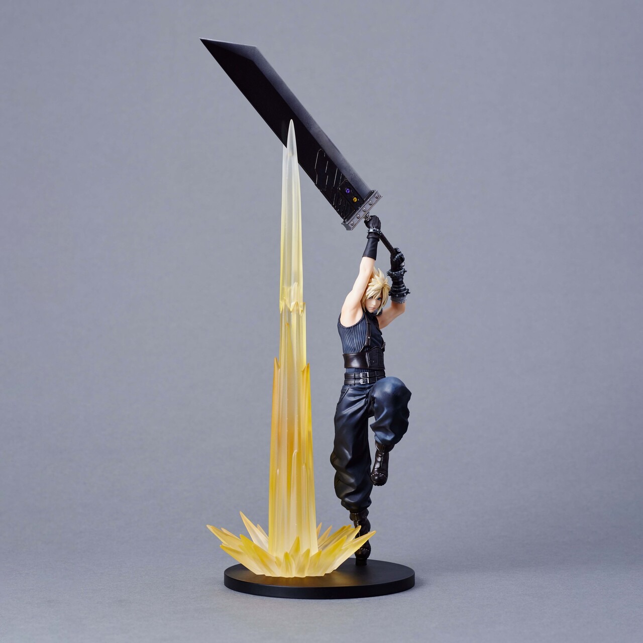 เปิดจอง : FINAL FANTASY VII REBIRTH Statuette – CLOUD STRIFE