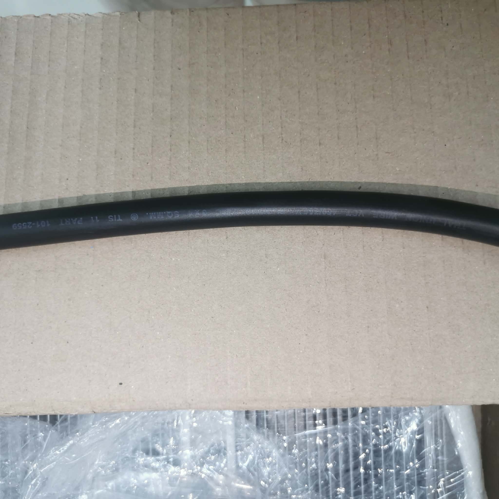 ข้อต่อสายไฟกันน้ำ ใช้กับสายไฟฟ้า ขนาด 0.5 ถึง 2.5 mm² 3 เส้น แบบขันน็อต