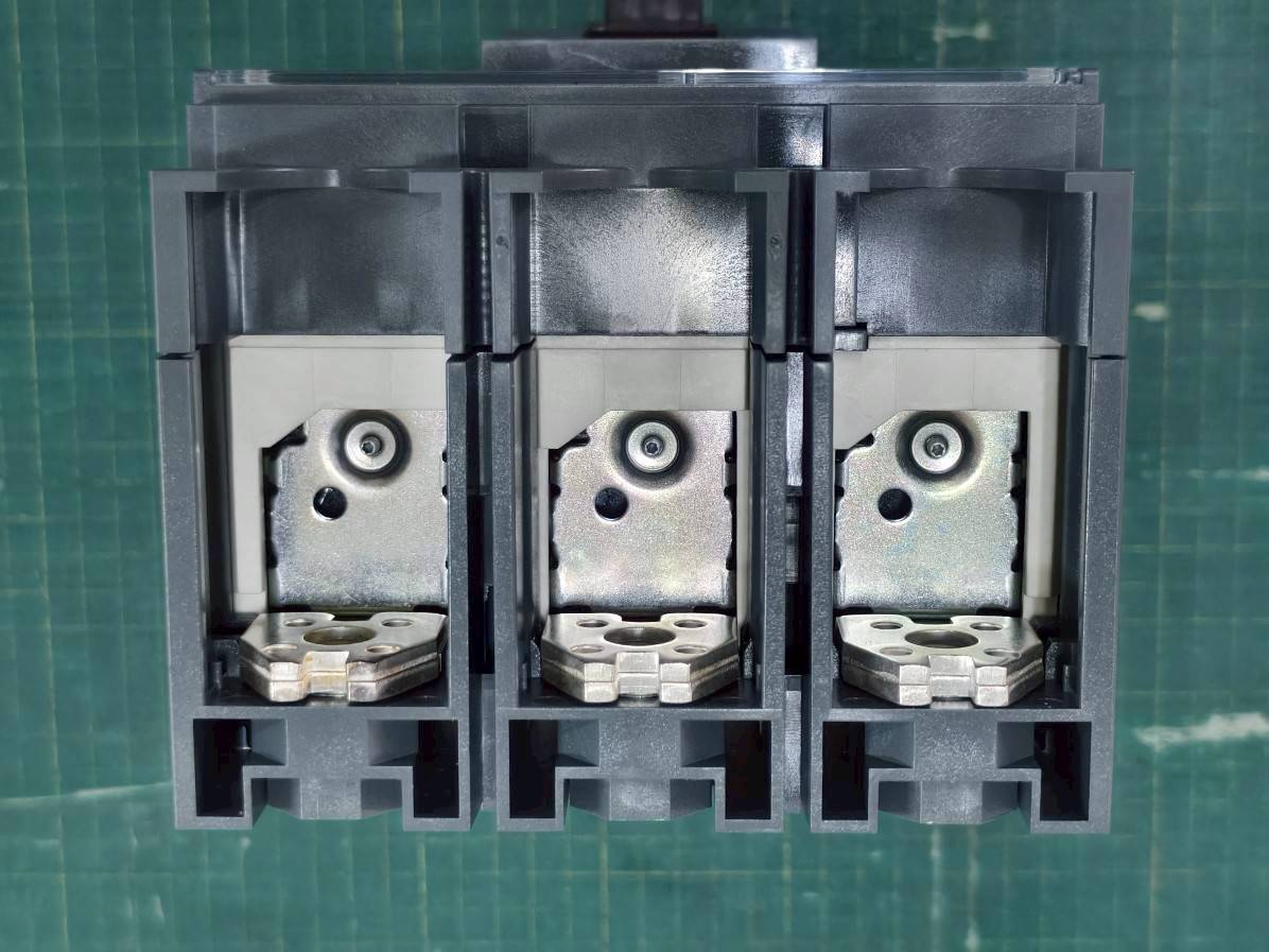 เซอร์กิตเบรกเกอร์ LV540305 3P 320A TM320D (224-320A) 36kA ชไนเดอร์ SCHNEIDER EasyPact CVS400F