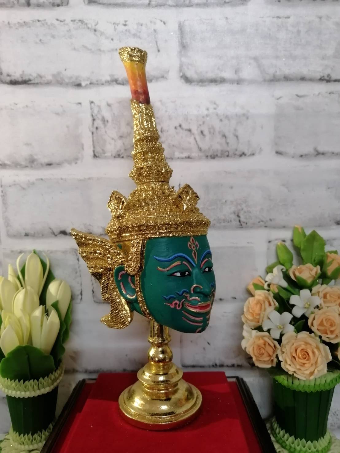 พระปรโคนธรรพ ขนาดกลาง เรซิ่นปิดทอง พร้อมฐานปิดทอง