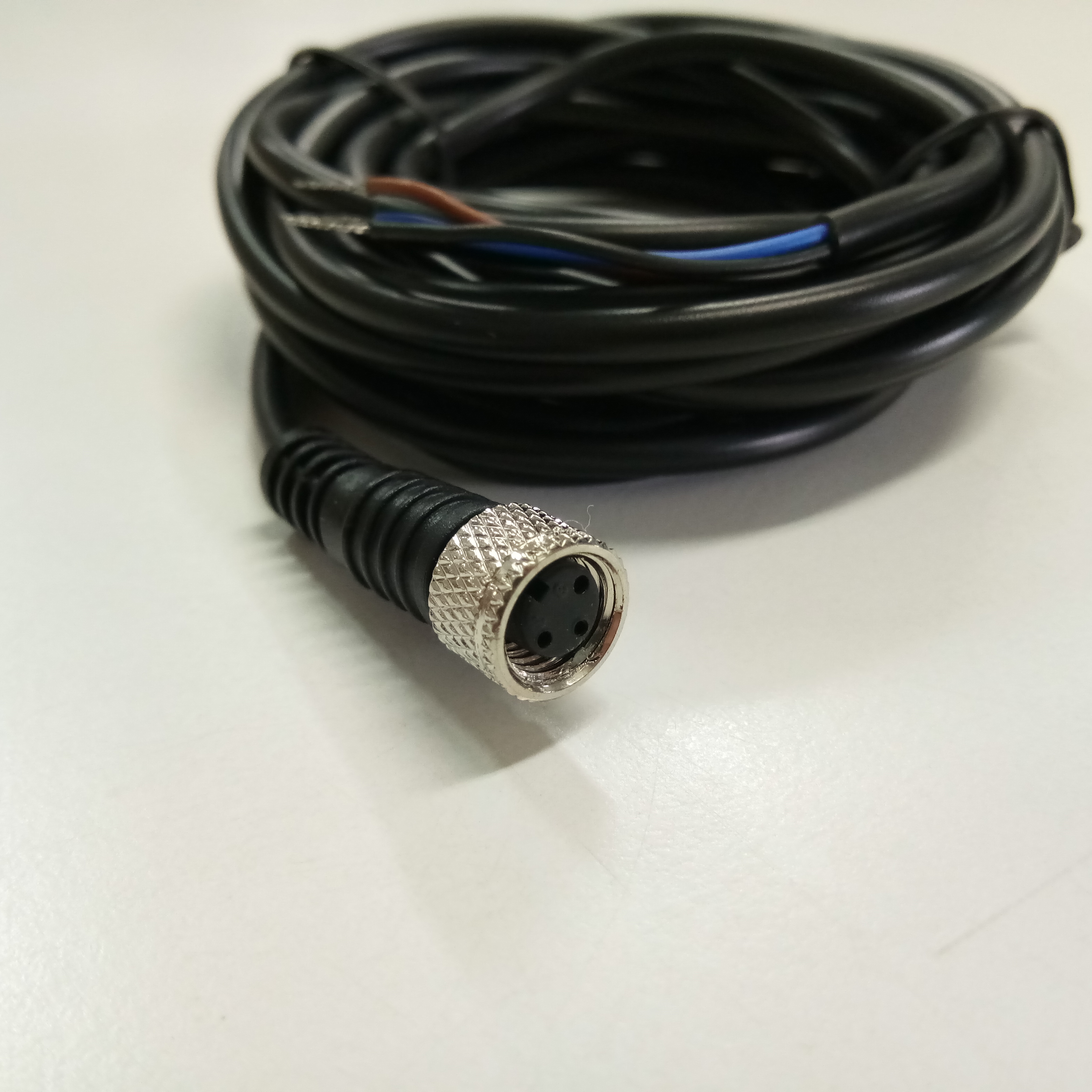 สายพร้อม CONNECTOR แบบตรง เกลียว M8 ตัวเมีย แบบ 3 ขา ยาว 3m.