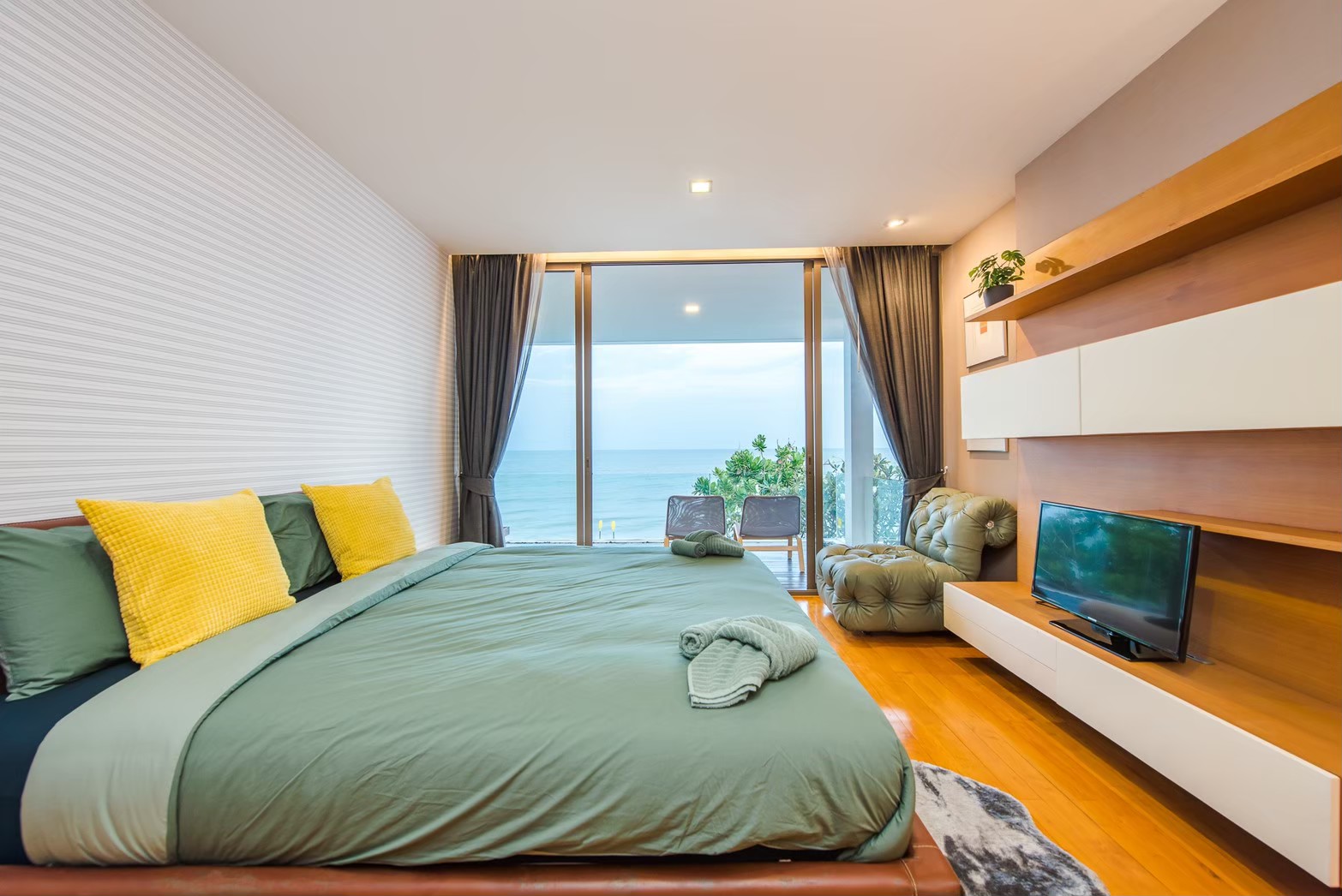 HR15003 บ้านพักชะอำ The Coastal Beach Villa