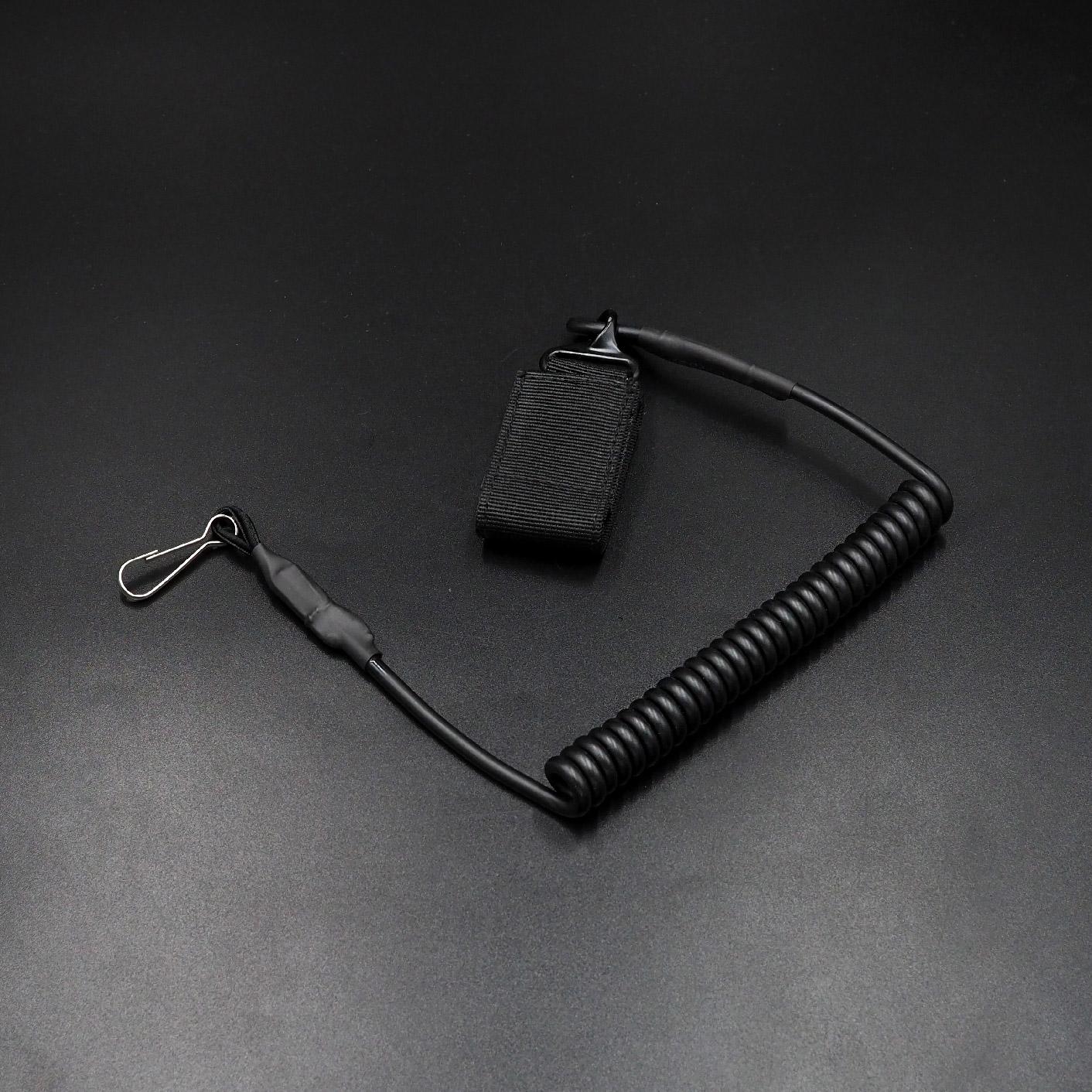 สายกันปืนตก ( Pistol Lanyard ) 🔗สายผลิตจาก Nylon เกรดคุณภาพ 🔗ป้องกันการแย่งชิง จากภัยคุกคาม 🔗ปลายตะขอเกี่ยวเข้าอาวุธ อีกด้านล็อคเข้ากับเข็มขัด 🔗สามารถปลดออกได้อย่างรวดเร็ว