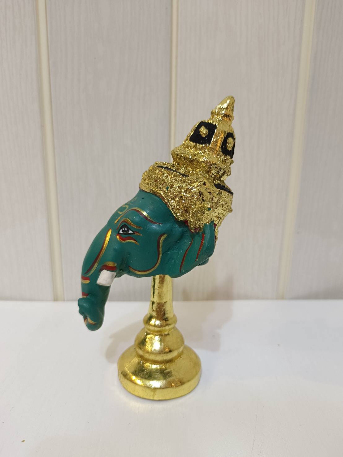 พระพิฆเนศ ขนาดจิ๋ว ขนาดตั้งหน้ารถ พร้อมฐานปิดทอง (สีเขียว)