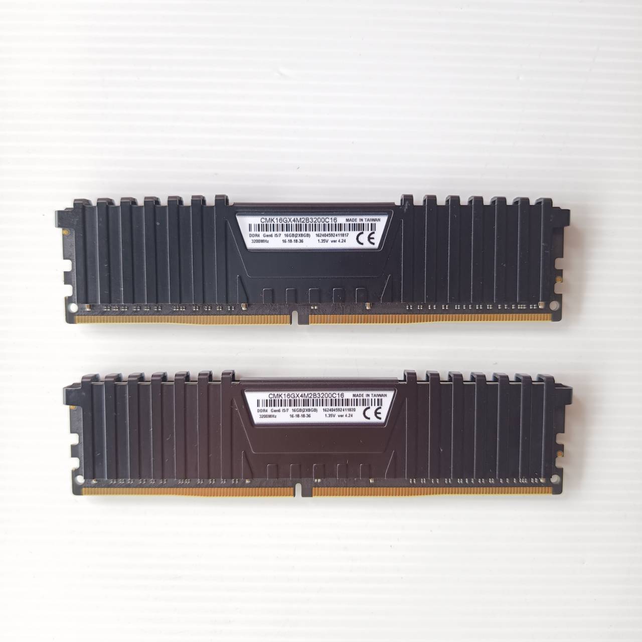 RAM PC DDR4 (3200) 16 GB 8GB x 2 Corsair ประกัน Ascenti LT