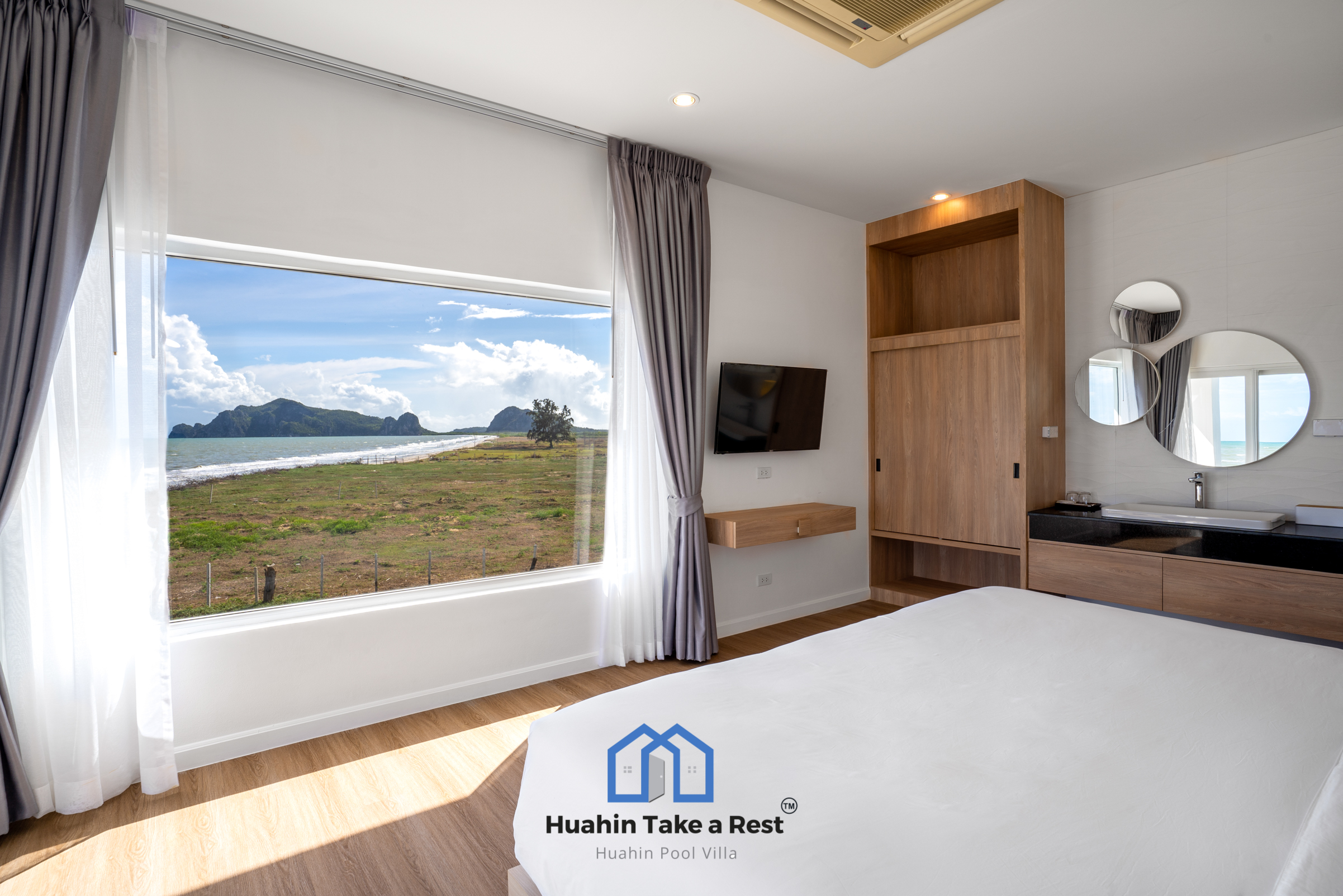 HR15051 บ้านพักติดทะเล The Colonial Beach สามร้อยยอด