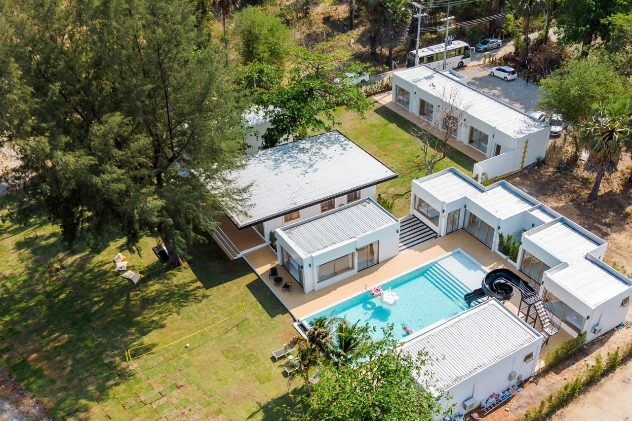 HR15080 The Bristol Beach Huahin Pool villa