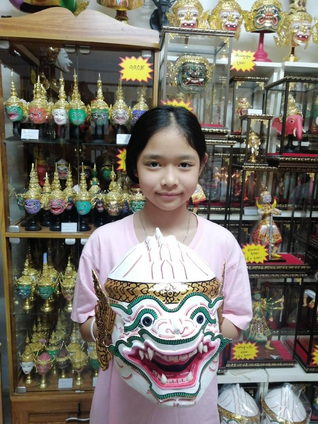 หัวโขน หนุมาน สำหรับเด็ก พร้อมขาตั้งโชว์สีแดง