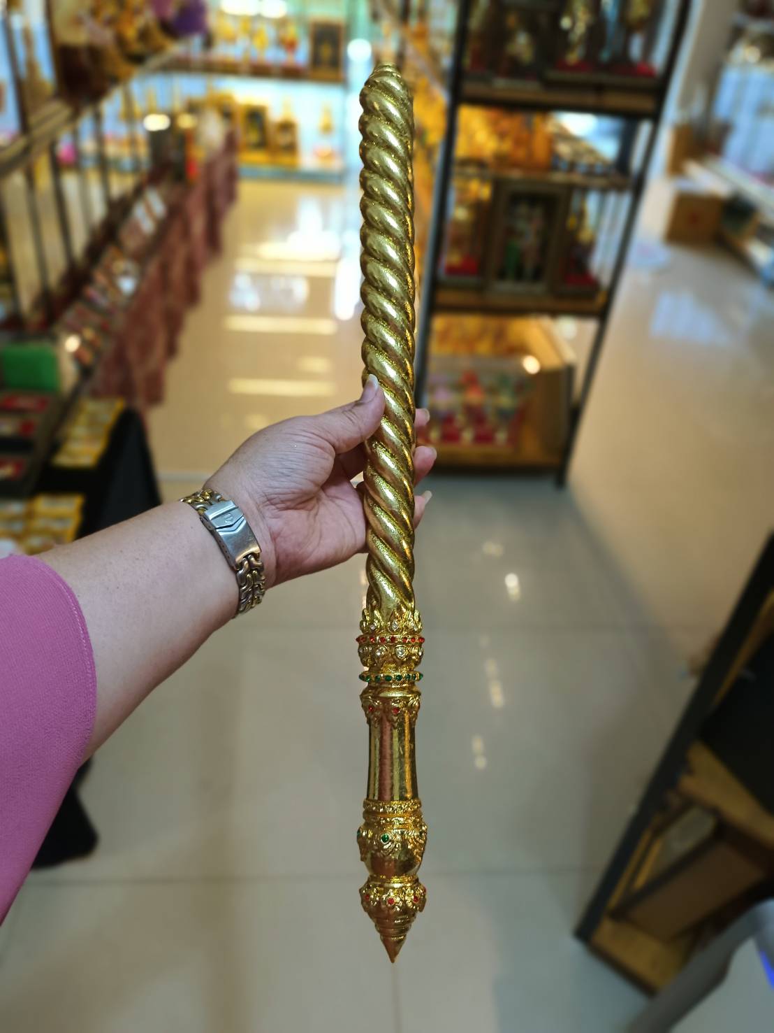 กระบองท้าวเวสสุวรรณ ประดับเพชร