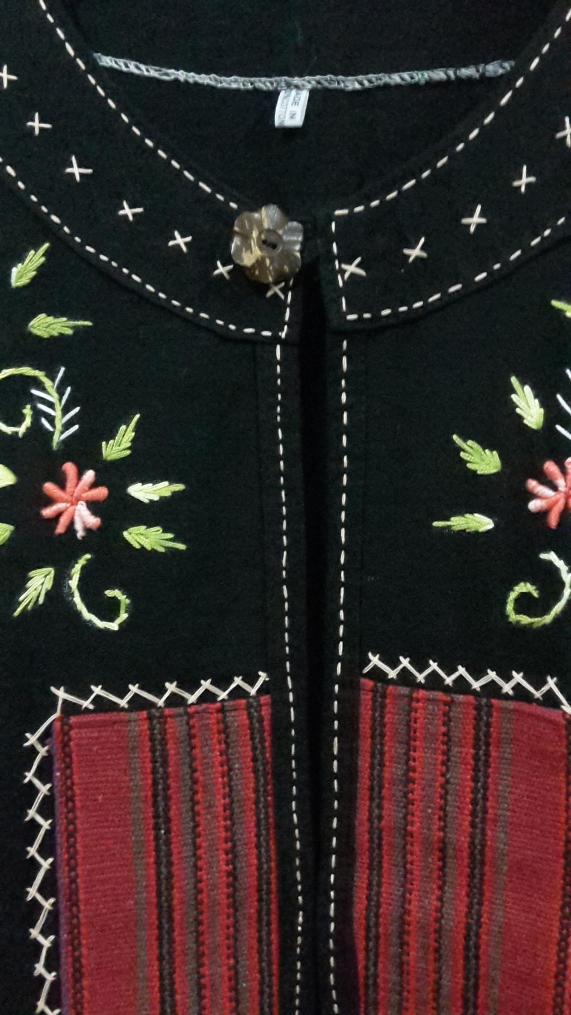 เสื้อผ้าไทยสีดำ เสื้อผ้าฝ้ายย้อมคราม เสื้อคลุมผ้าฝ้าย เสื้อแจ็คเก็ตผ้าฝ้าย ปักดอกไม้