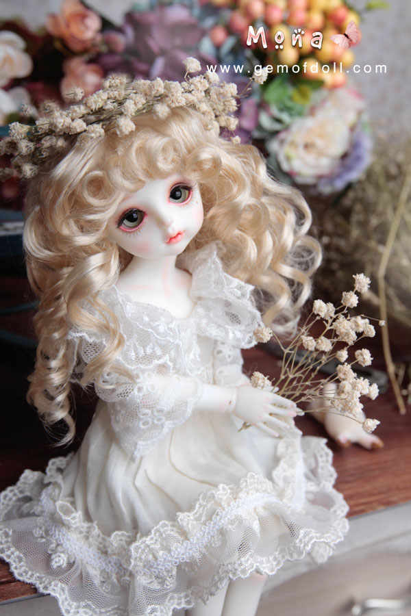 Mona