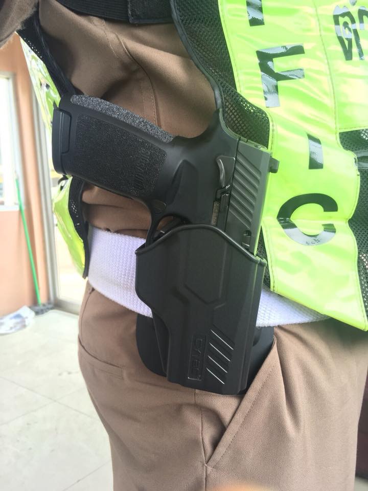 New.ซองปืน Cytac 🔰 ปลดไวด้วยนิ้วโป้ง 🔰 📌Sig p320sp 📌Glock17,22,31 📌Glock19,23,32 📌Glock43 📌บาเรตต้า 92f 🔰 ใน1ชุด มาพร้อมซองปืนที่สามารถปลดไวออกจากเพลตได้ และ ซองแม็คกาซีนเดี้ยว 1 ชุด 🔰
