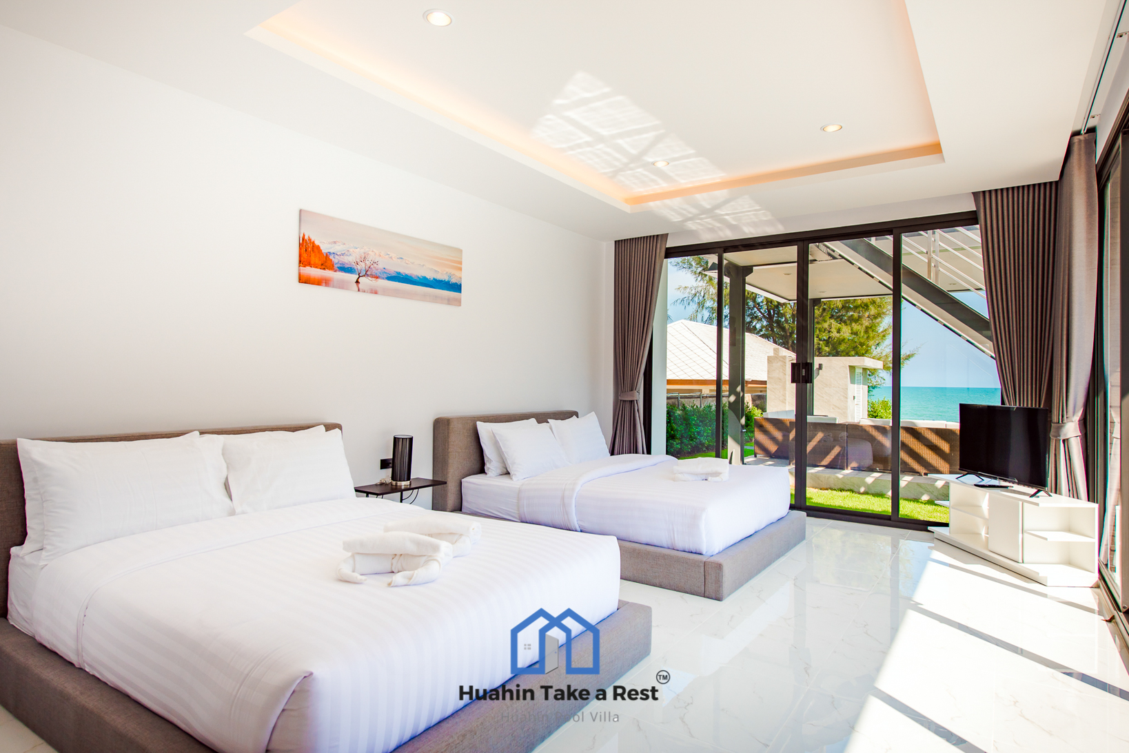 HR15039 บ้านพักติดทะเลหัวหิน The Premium Beach Villa Hua Hin