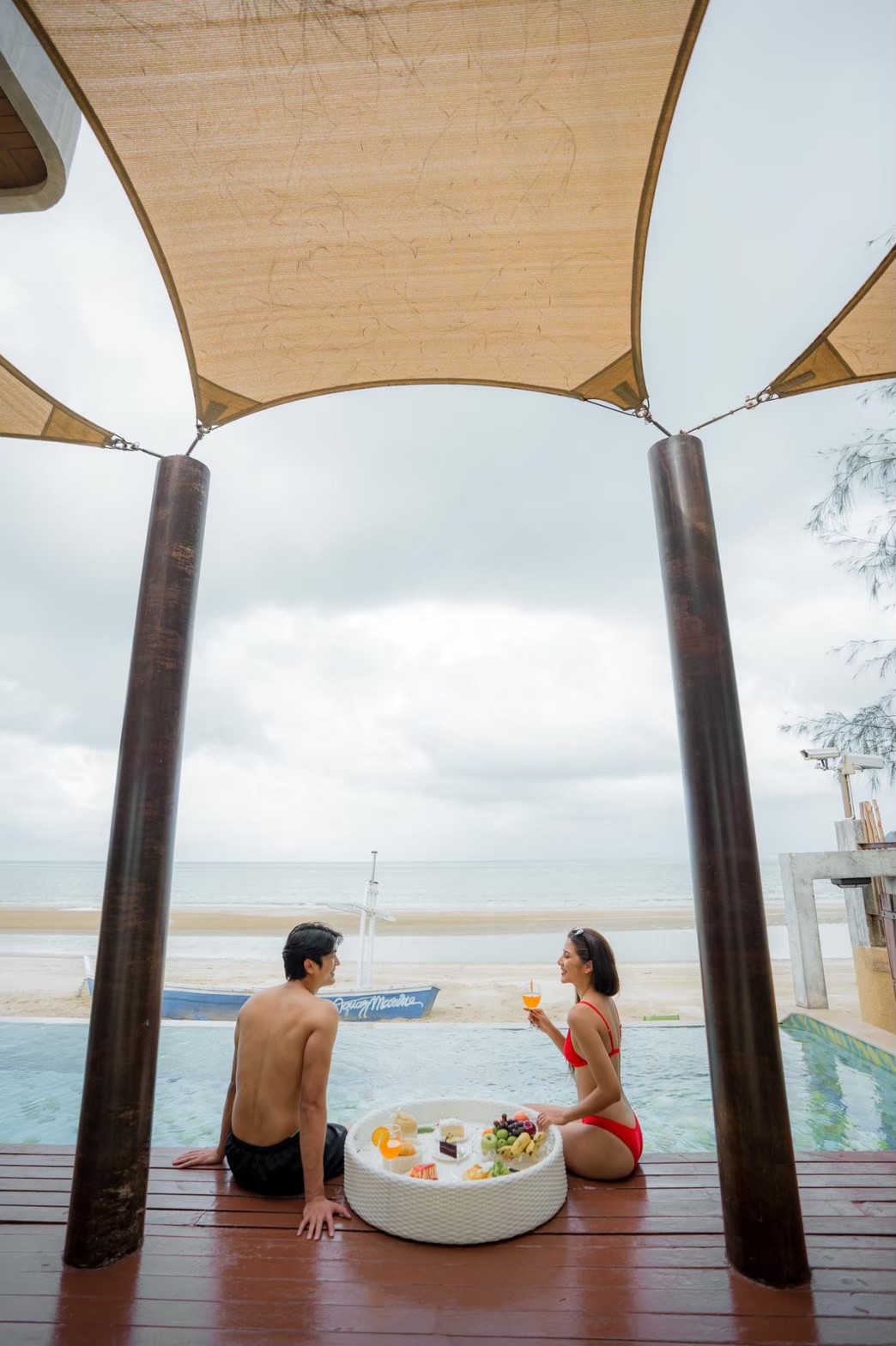 HR15064 บ้านพักติดทะเล The Ocean Beach Villa, Sam Roi Yod.