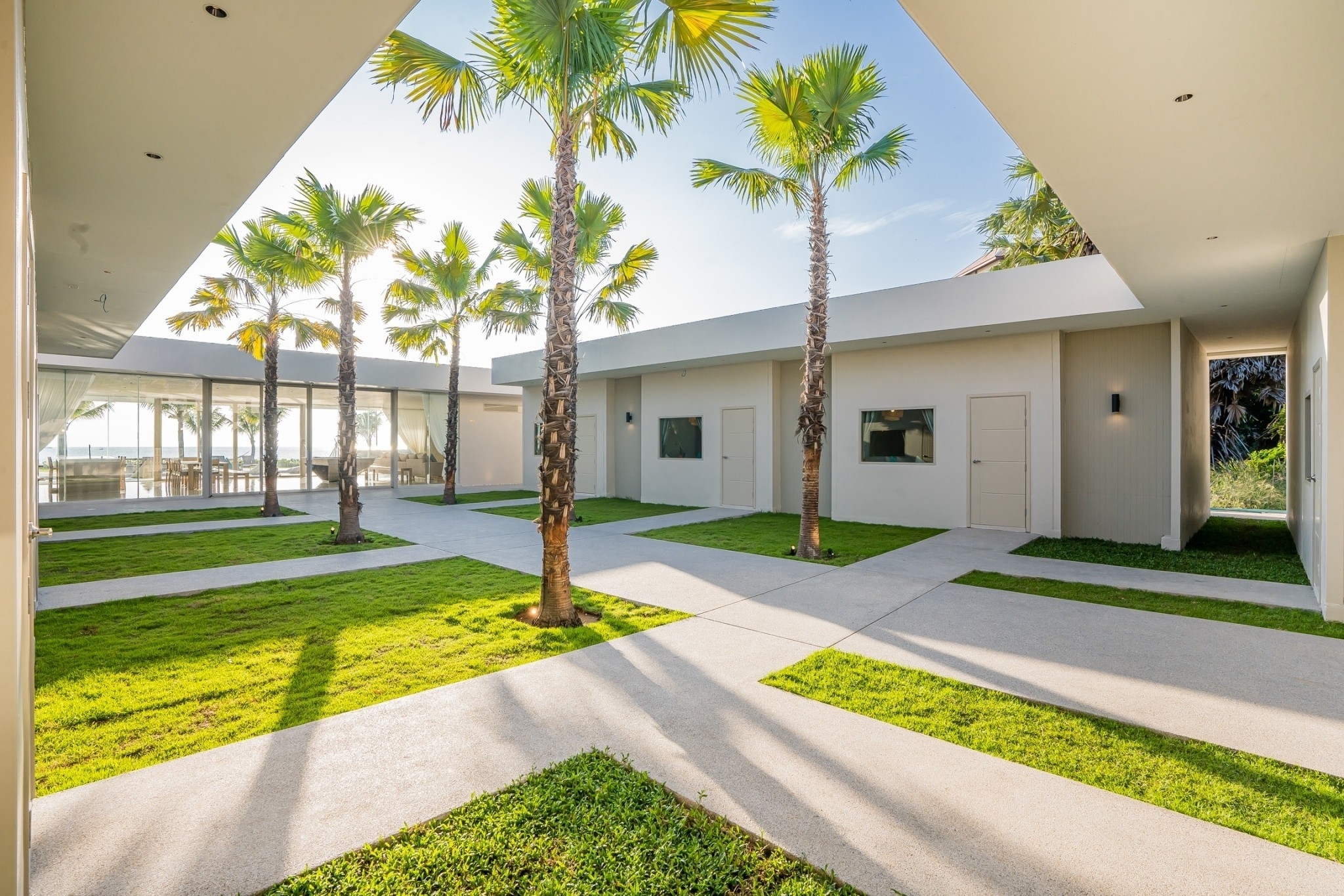 HR15083 บ้านพักติดทะเลหัวหิน The Rest Beachfront Hua Hin Pool Villa