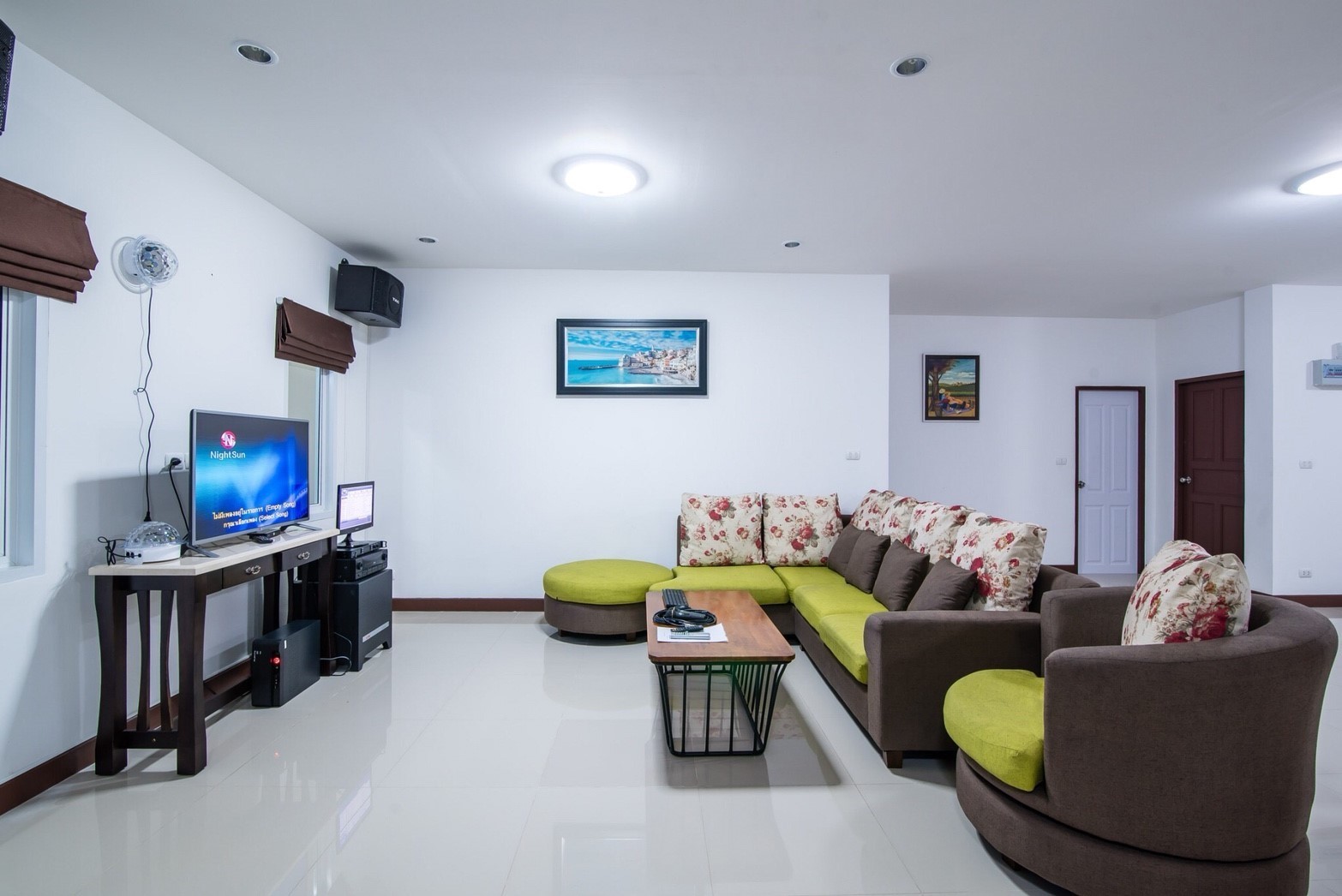 HR 4022 บ้านพักหัวหิน บ้านกาแลคซี่ คาราโอเกะ E