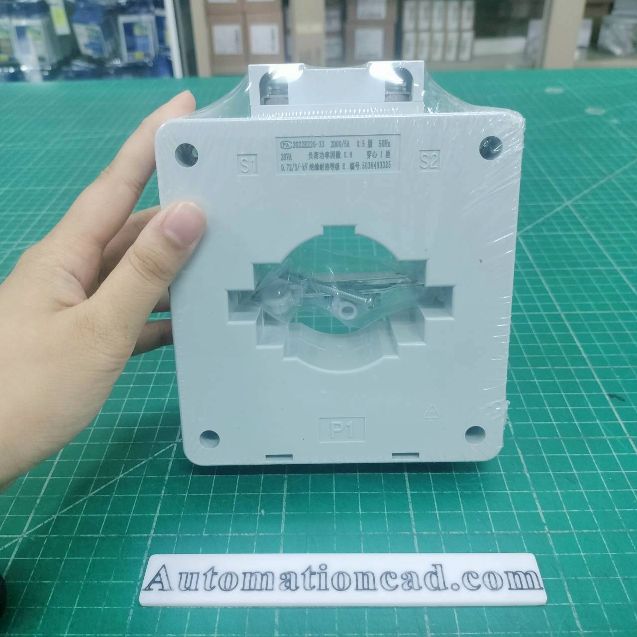 หม้อแปลงกระแสไฟฟ้า CT 2000/5A CHINT BH-0.66 80I Class 0.5 Current Transformer