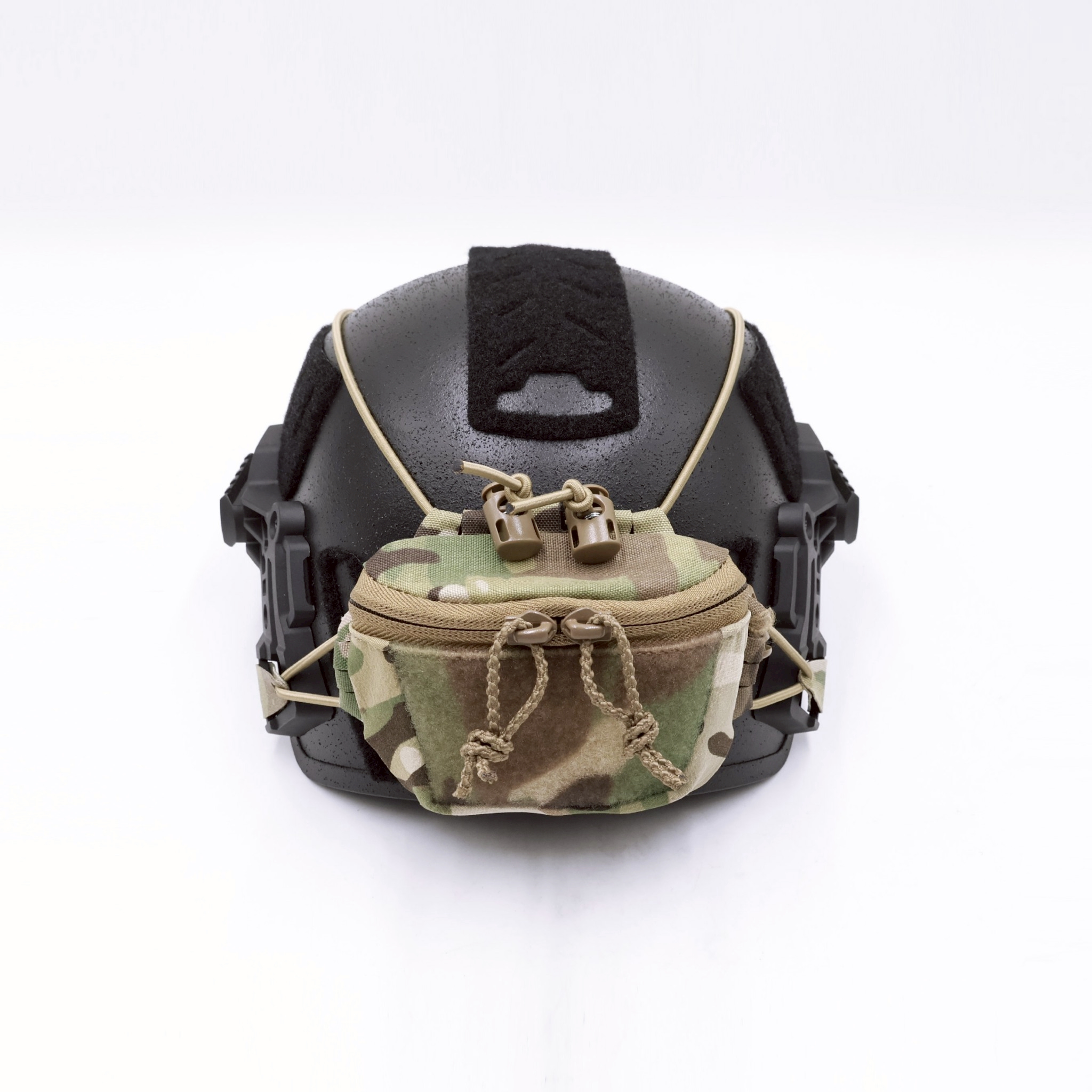 New. กระเป๋าติดหมวก WoSport SC HELMET POUCH ( HL- ACC -72 ) - ผลิตจากผ้า Cordura ขนาด 12 × 8.5 × 4.5 cm - กระเป๋าเป็นแบบ ซิปคู่ ( Double Zipper ) สะดวก ในการ เปิด-ปิด - สามารถใส่ กล่องแบตเตอรี่ของกล้อง Night Vision , กล้องติดหมวก หรือ อุปกรณ์ต่างๆที่มีขนา