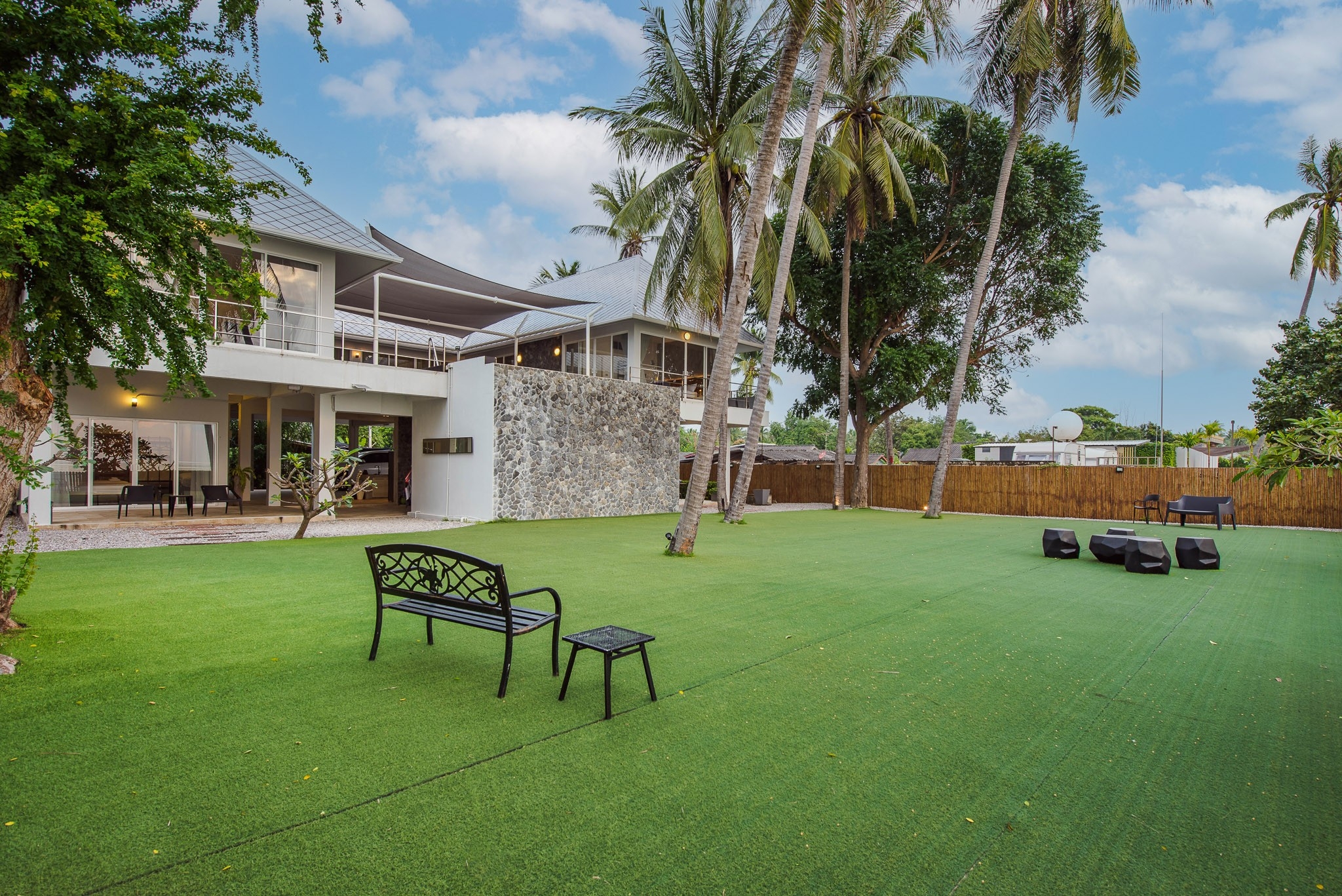 HR15044 บ้านพักติดทะเล กุยบุรี The Cozy Beach Villa