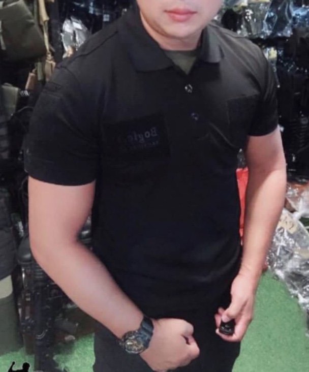 🔥เสื้อ โปโล ยุทธวิธี 🔥 ✅ผ้าcotton ยืด ✅สวมใส่สบาย ✅เนื้อผ้าไม่เป็นขุ่น ✅ปั่นเครื่องได้. มาพร้อมดีไชต์พิเศษ ตีนตุ๊กแกหน้าอกซ้าย-ขวา สามารถติดเครื่องหมายหน่วยงานได้ 📌มีสี ดำ กรม เขียว ขาว ราคาพิเศษ 750 บาท