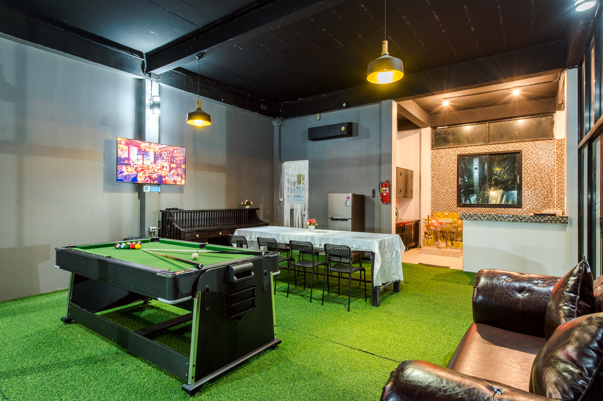 HR15008 บ้านพักติดทะเล โมเดิร์นบีช ปราณบุรี