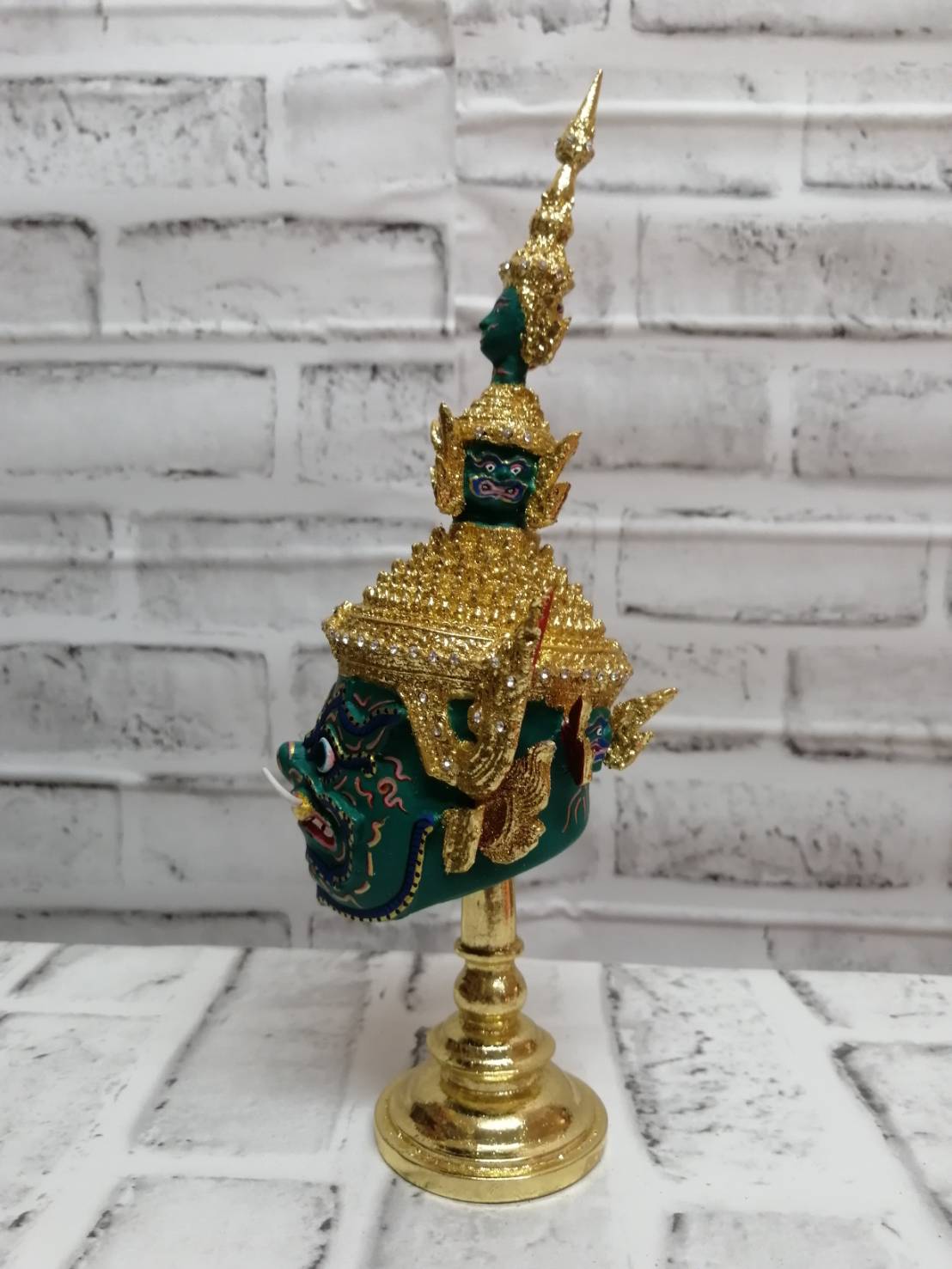 ทศกัณฐ์ ขนาดกลาง เกรดพรีเมี่ยมประดับเพชร พร้อมฐานปิดทอง