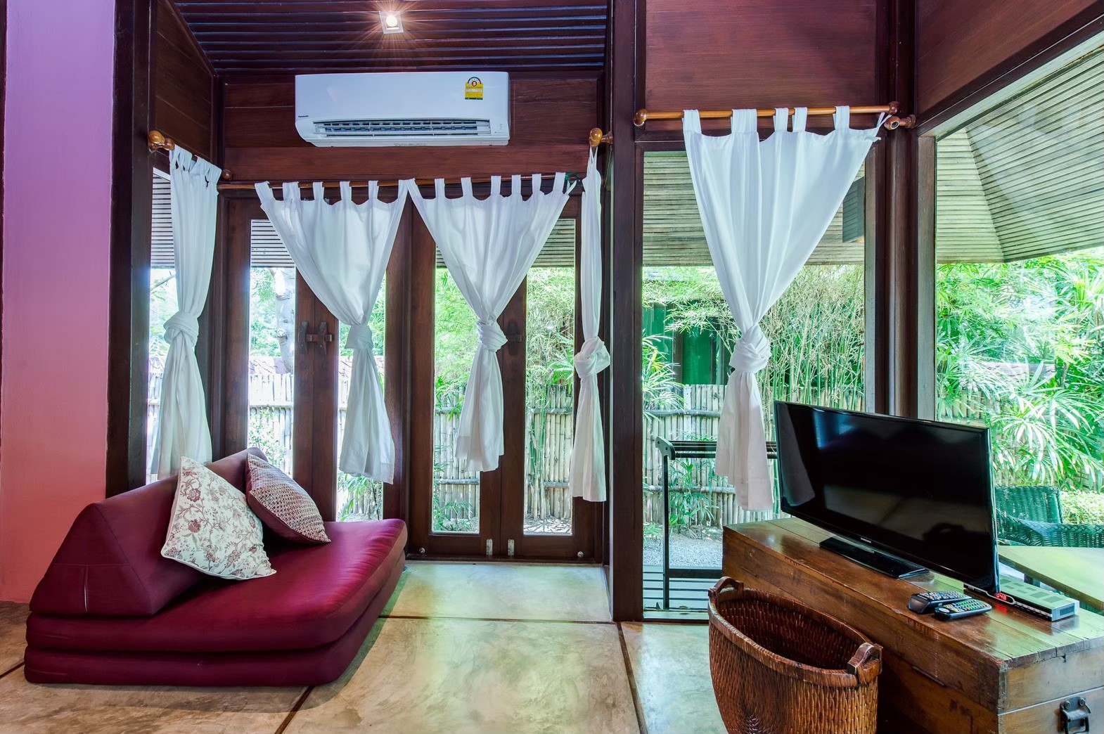 HR15062 บ้านพักติดทะเล The Le Valley Rimley Pranburi