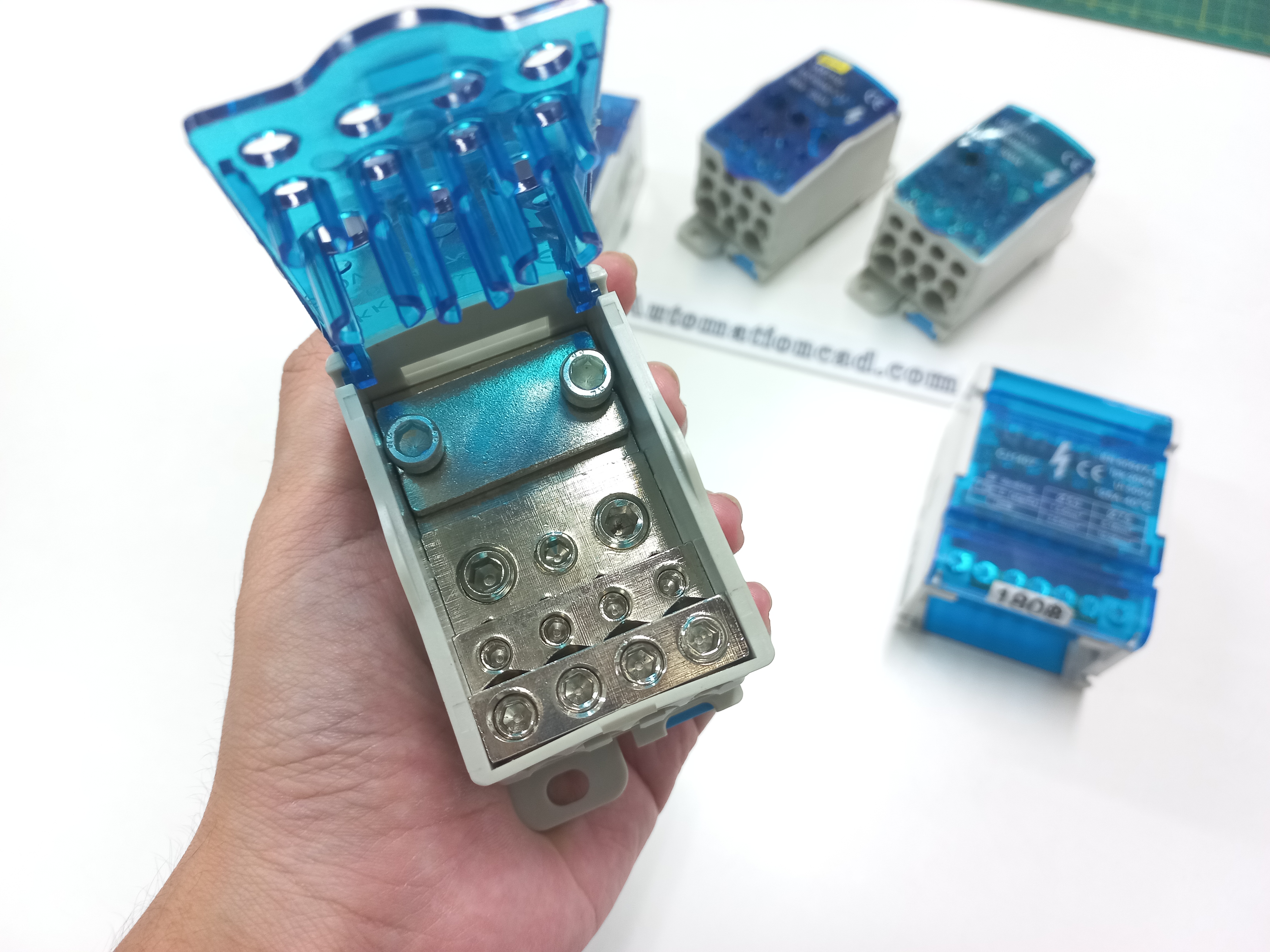 BAR กระจายไฟฟ้า 500A แบบเดี่ยว มีฝาปิด น่าใช้