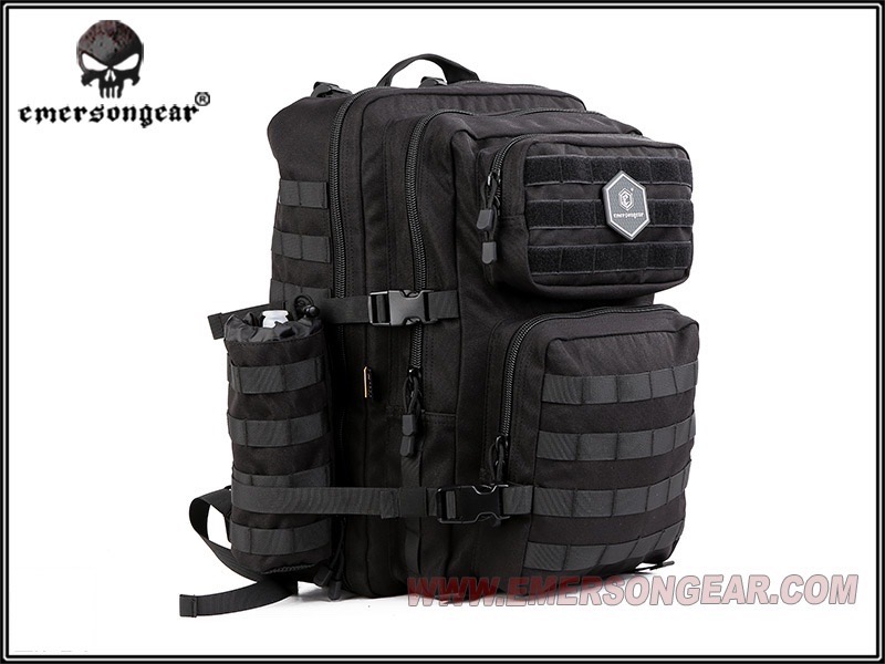 กระเป๋าเป้สะพายหลัง รุ่น 45L seven-day large-capacity backpack ยี่ห้อ Emerson คุณสมบัติ : #มีช่องเก็บของมากมาย รวมทั้งช่องเก็บถุงน้ำ #เนื้อผ้ากันน้ำ มี2สีให้เลือก #สีดำ #สีทราย