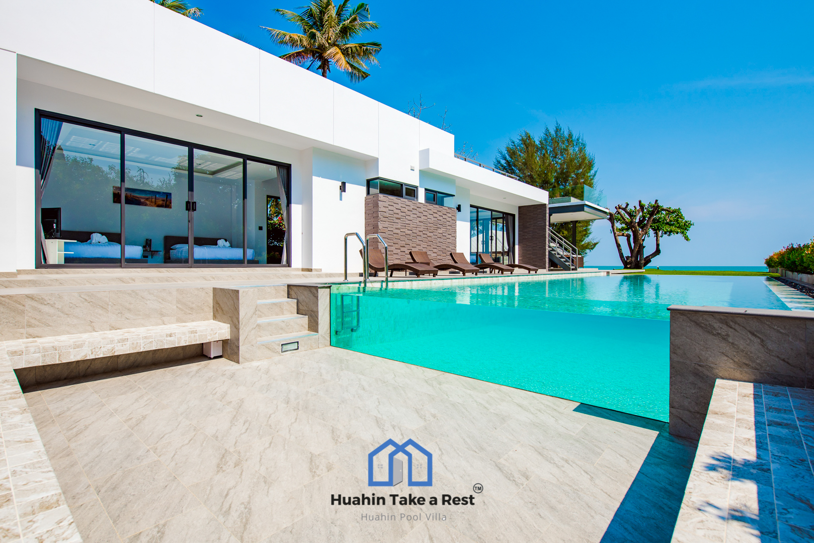 HR15039 บ้านพักติดทะเลหัวหิน The Premium Beach Villa Hua Hin