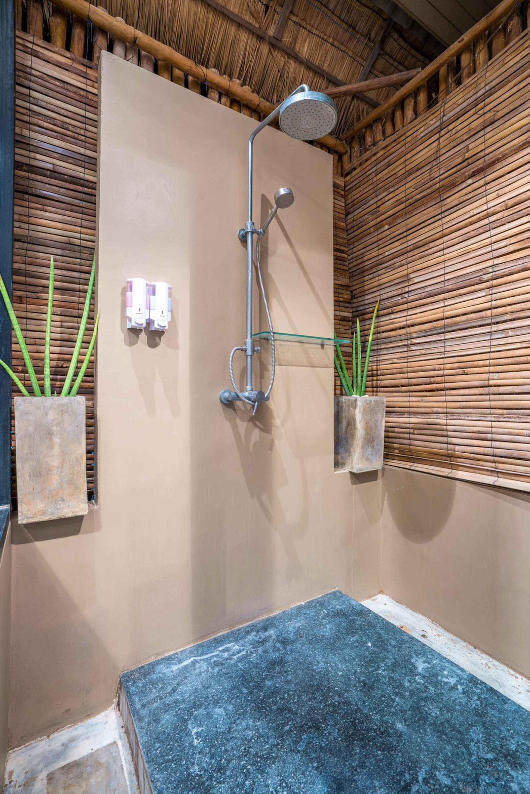 HR15061 บ้านพักติดทะเล The Pamila Beach Villa Kuiburi