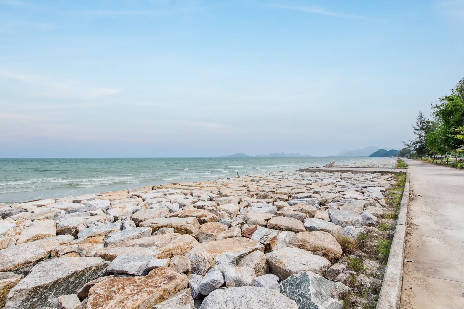 HR15062 บ้านพักติดทะเล The Le Valley Rimley Pranburi